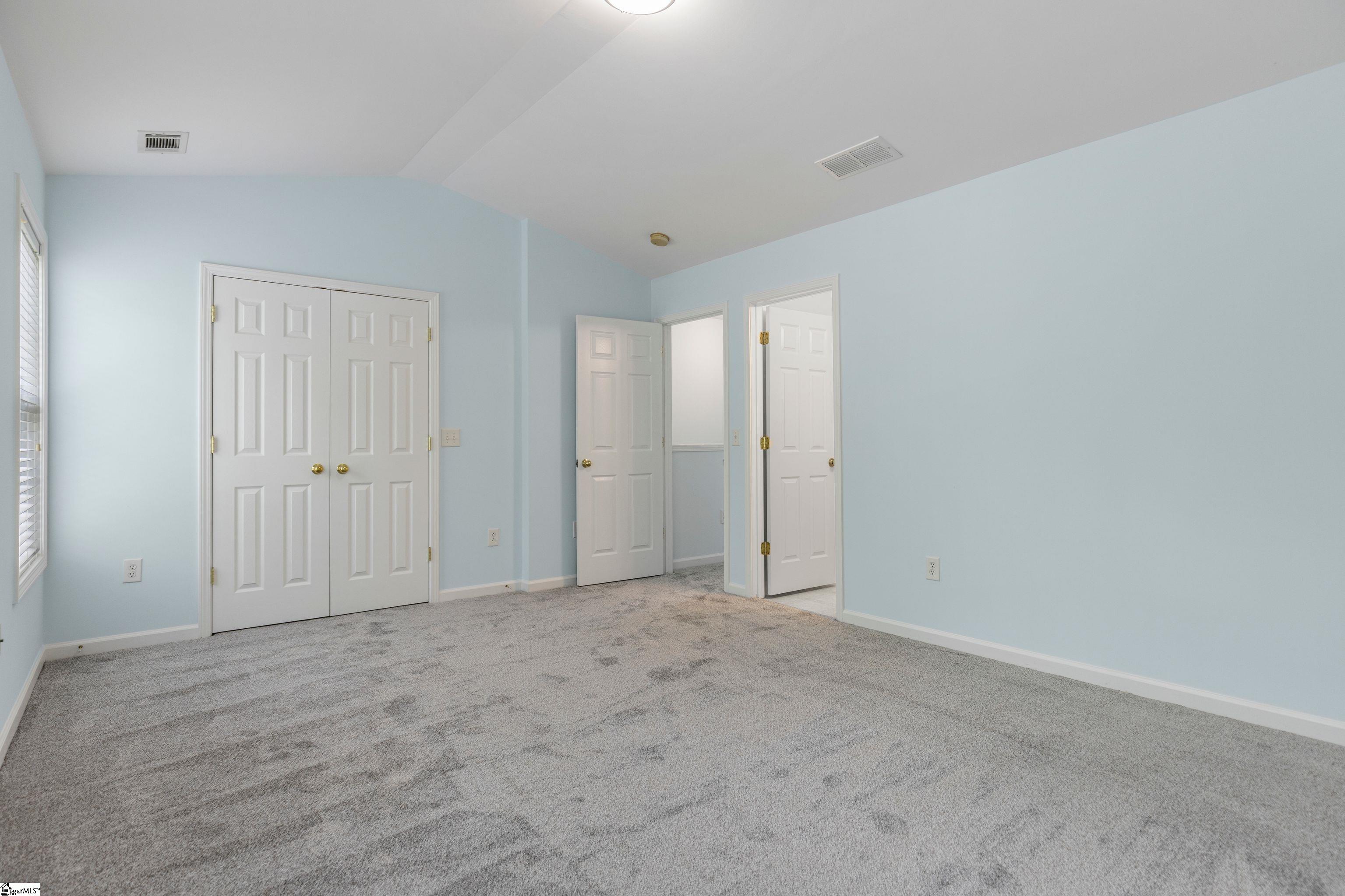 Private full bathroom attached