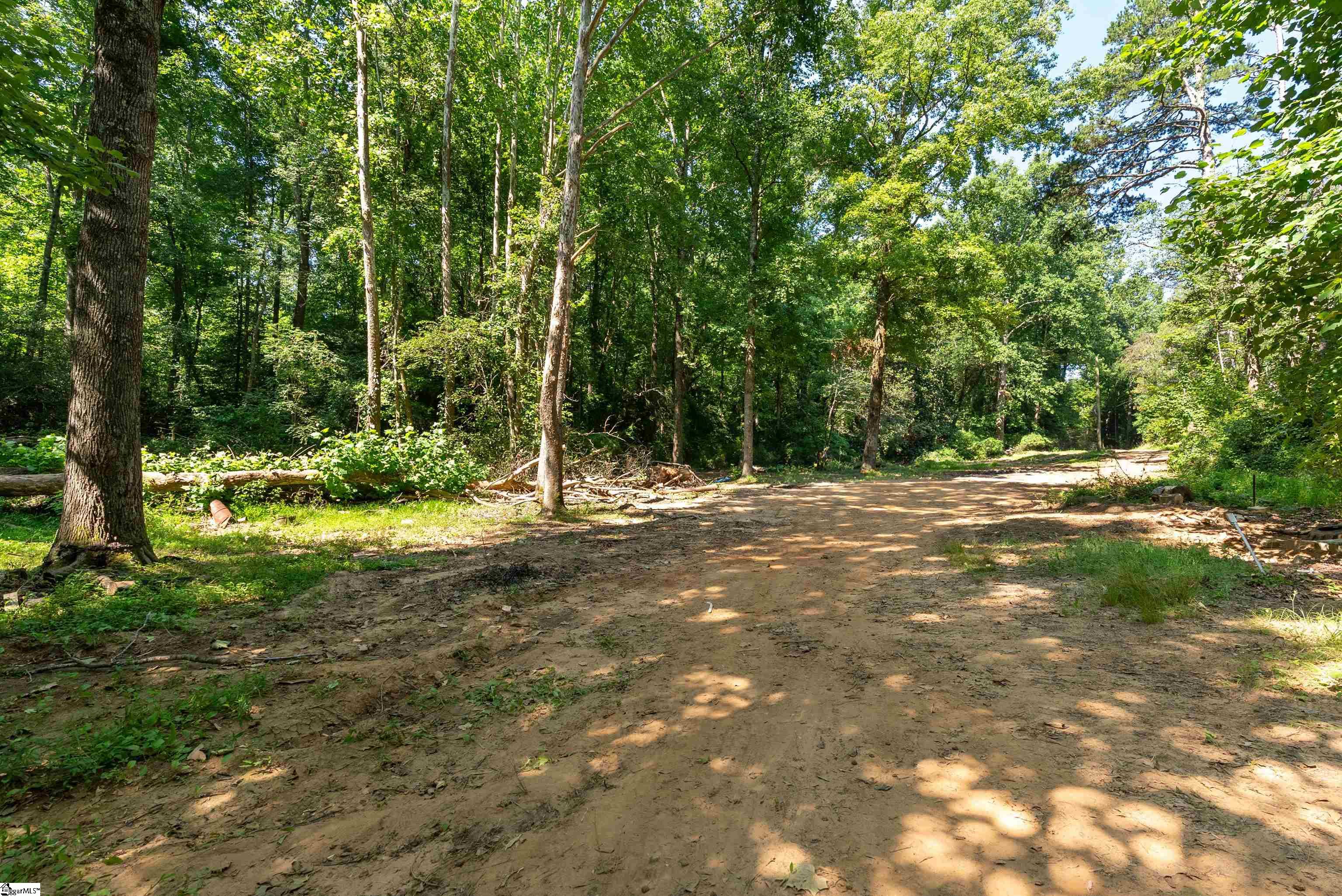 7004 Mountain View Road, Taylors SC 29687