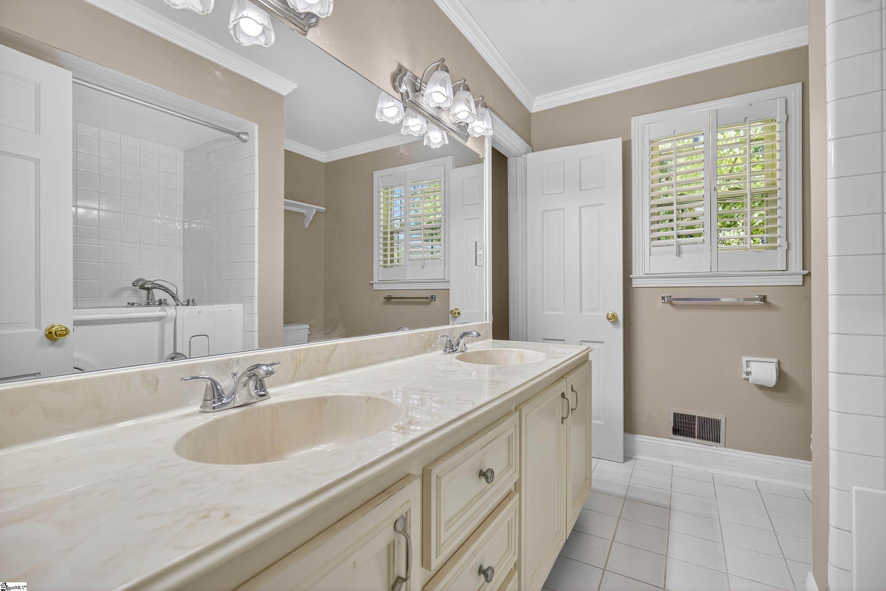 MLS #1562581 image #24