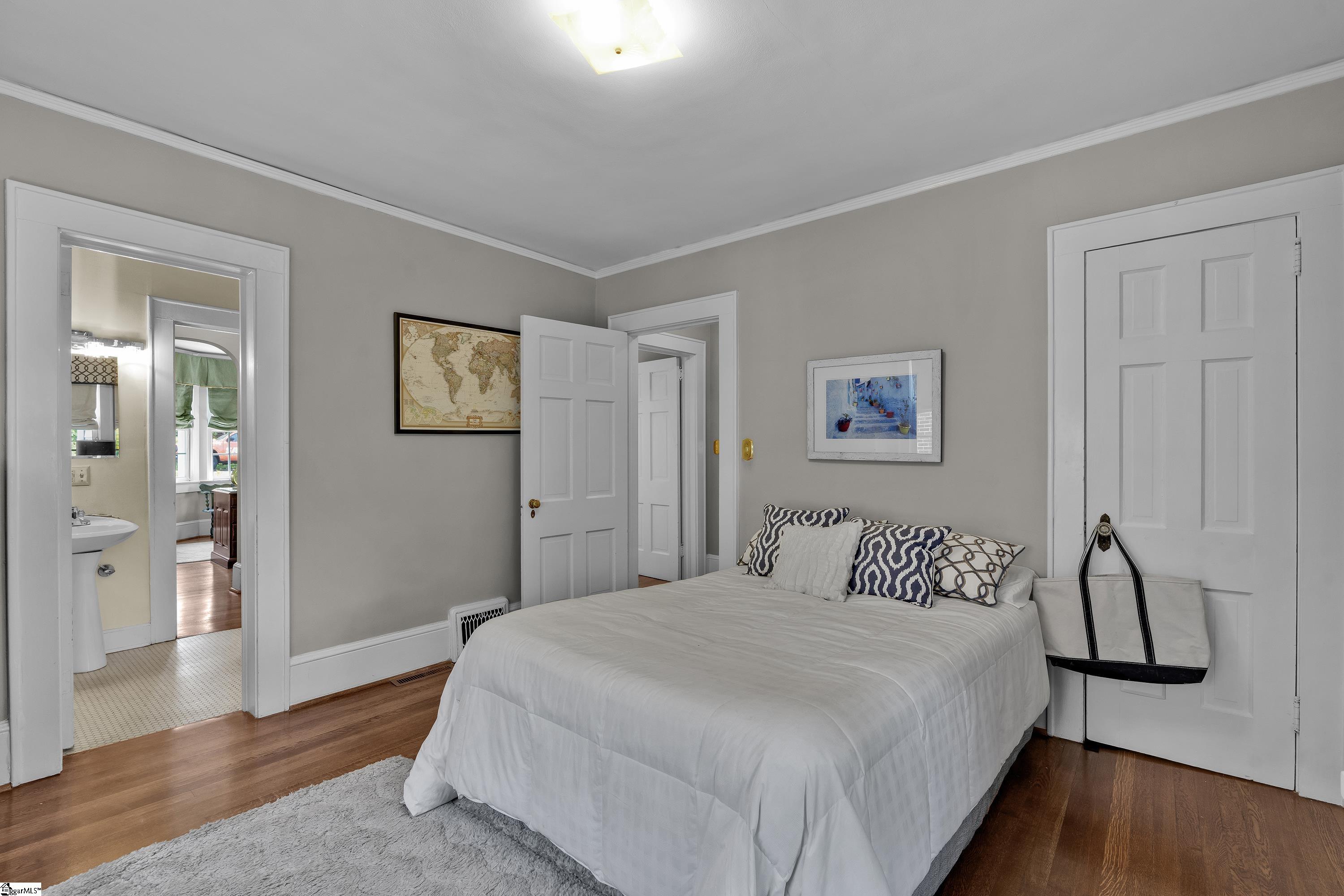 23 Warner, Greenville, South Carolina image 14