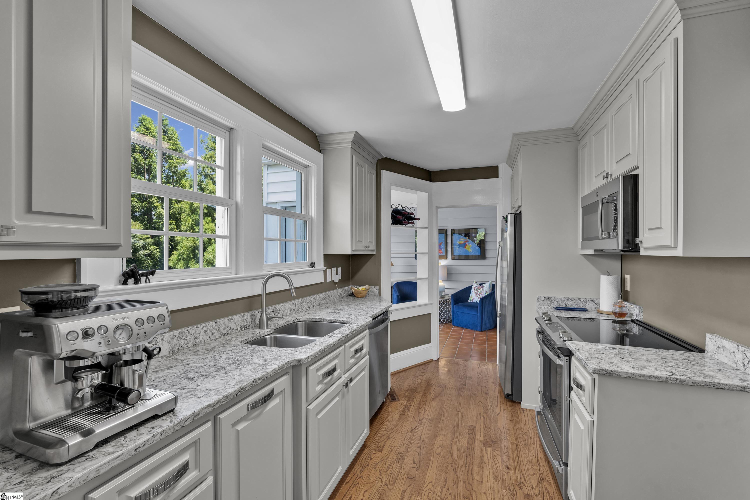 23 Warner, Greenville, South Carolina image 9