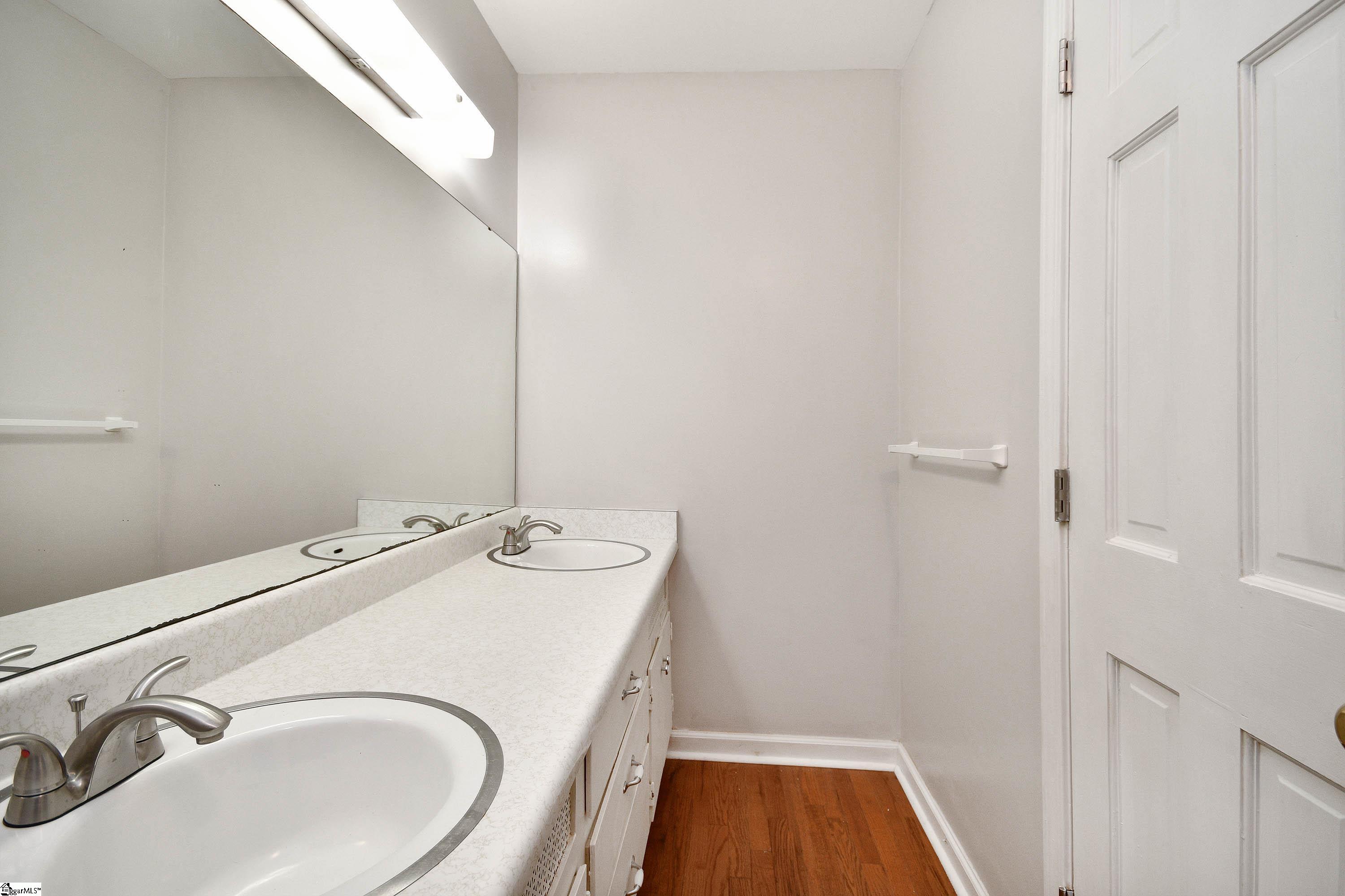 5 Donington, Greenville, South Carolina image 37