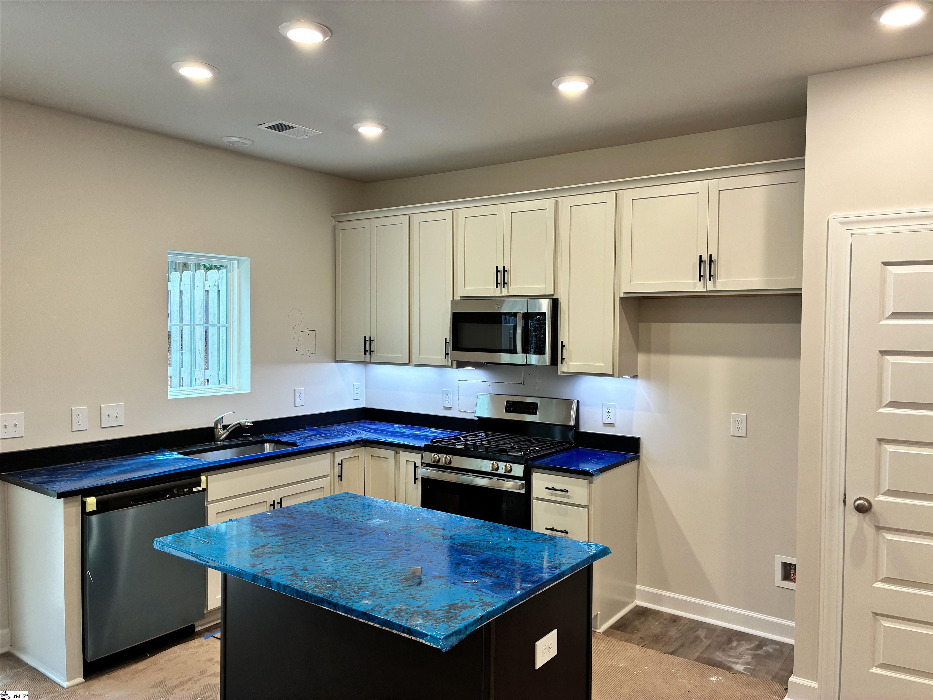236 Taylor Woods, Greenville, South Carolina image 4