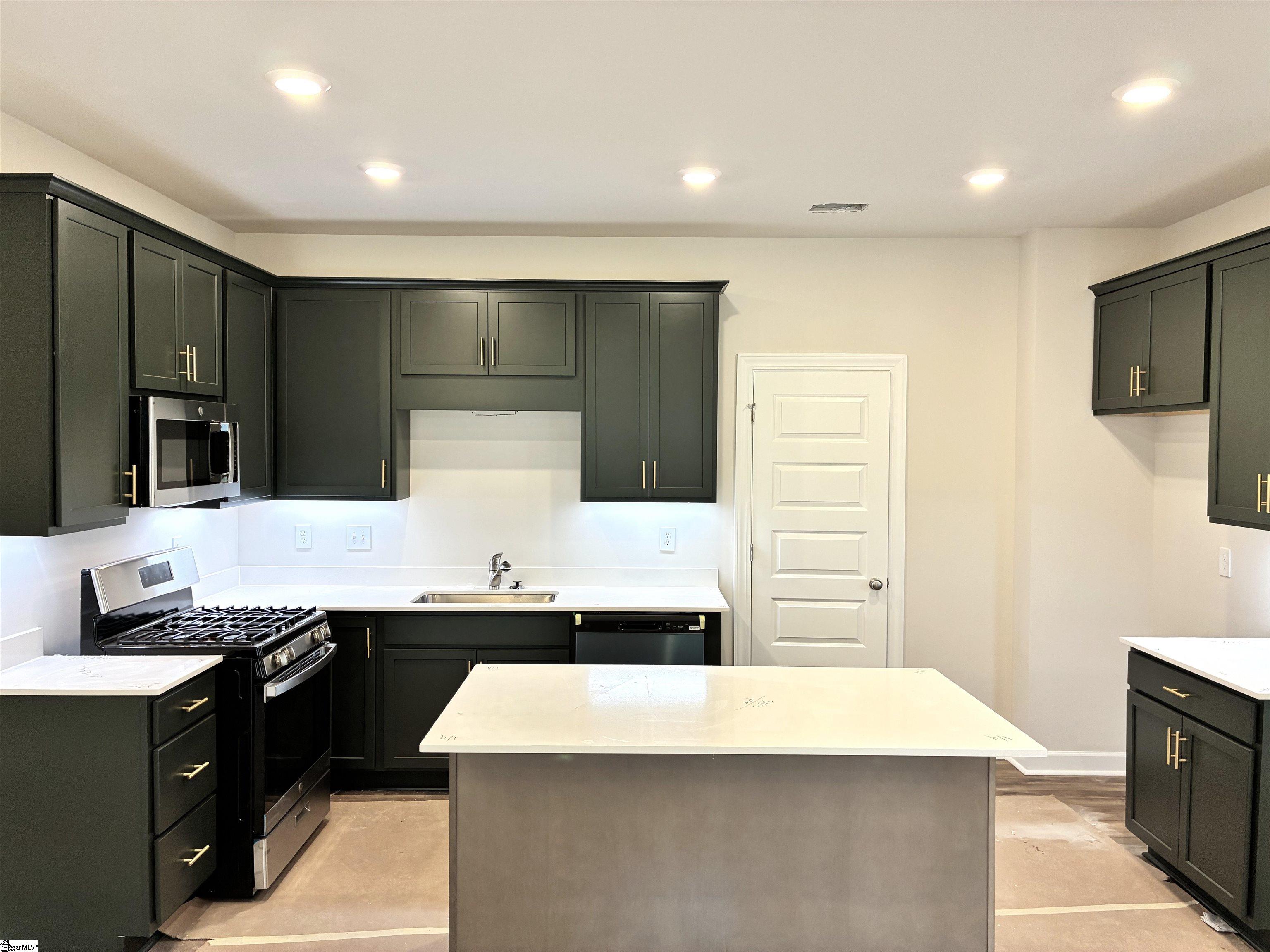 238 Taylor Woods, Greenville, South Carolina image 3