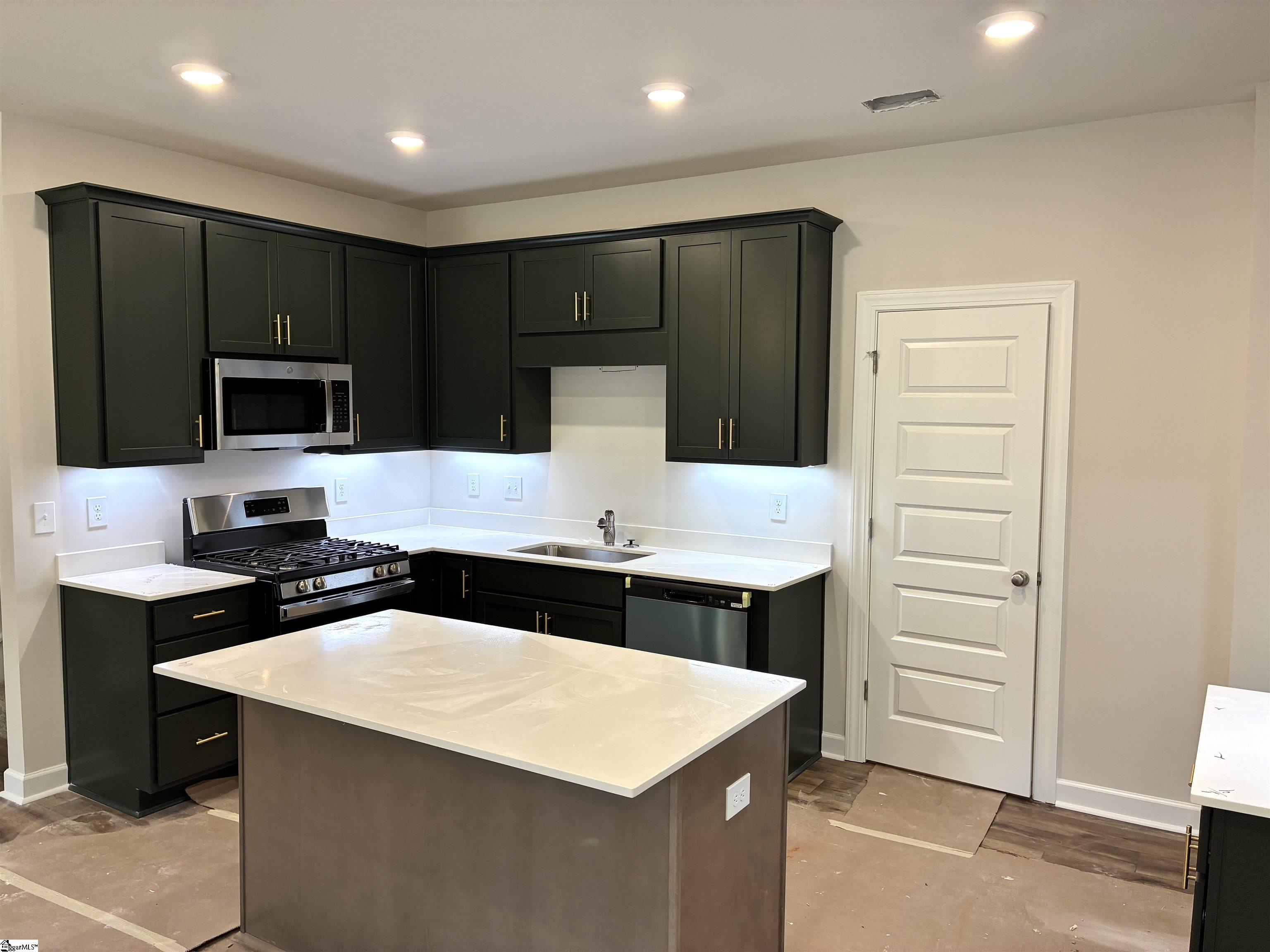 238 Taylor Woods, Greenville, South Carolina image 4