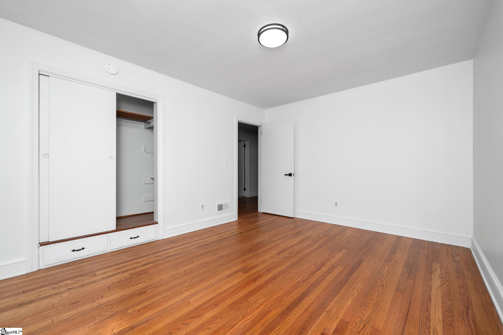 MLS #1563061 image #35