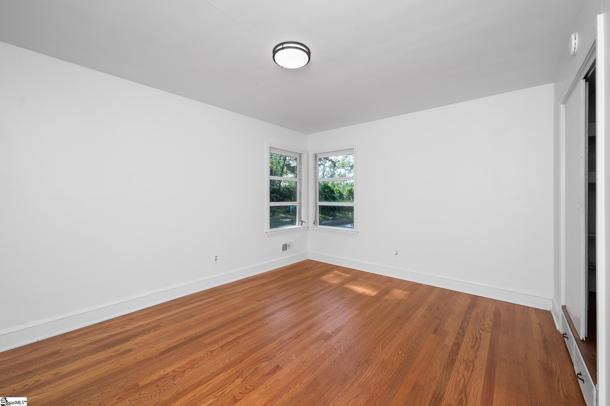 MLS #1563061 image #36