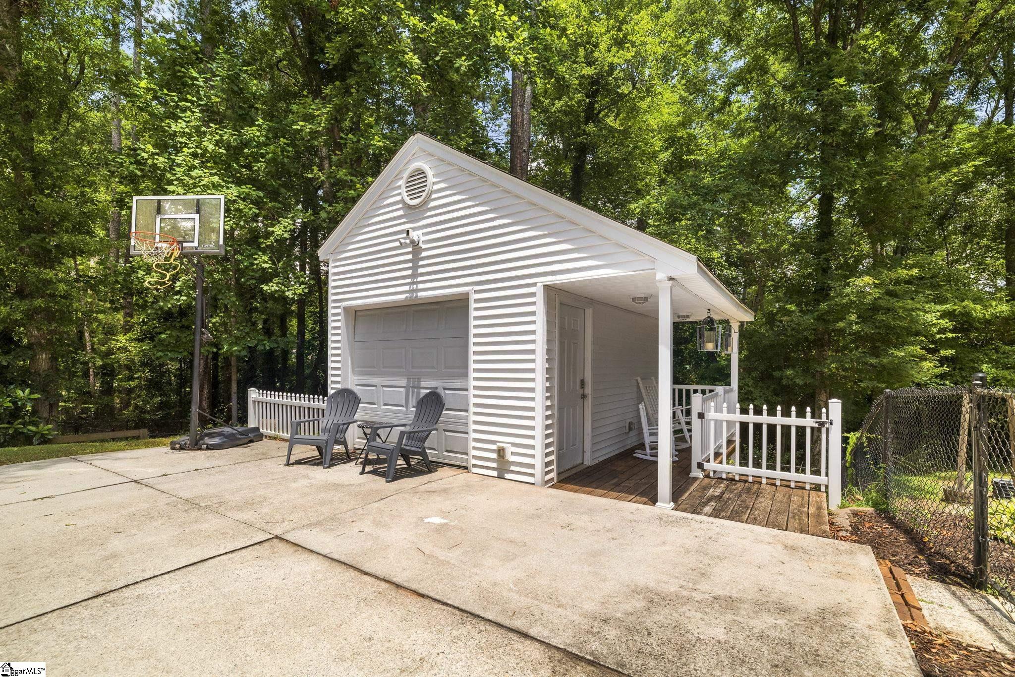 113 Roslyn, Clemson, South Carolina image 4