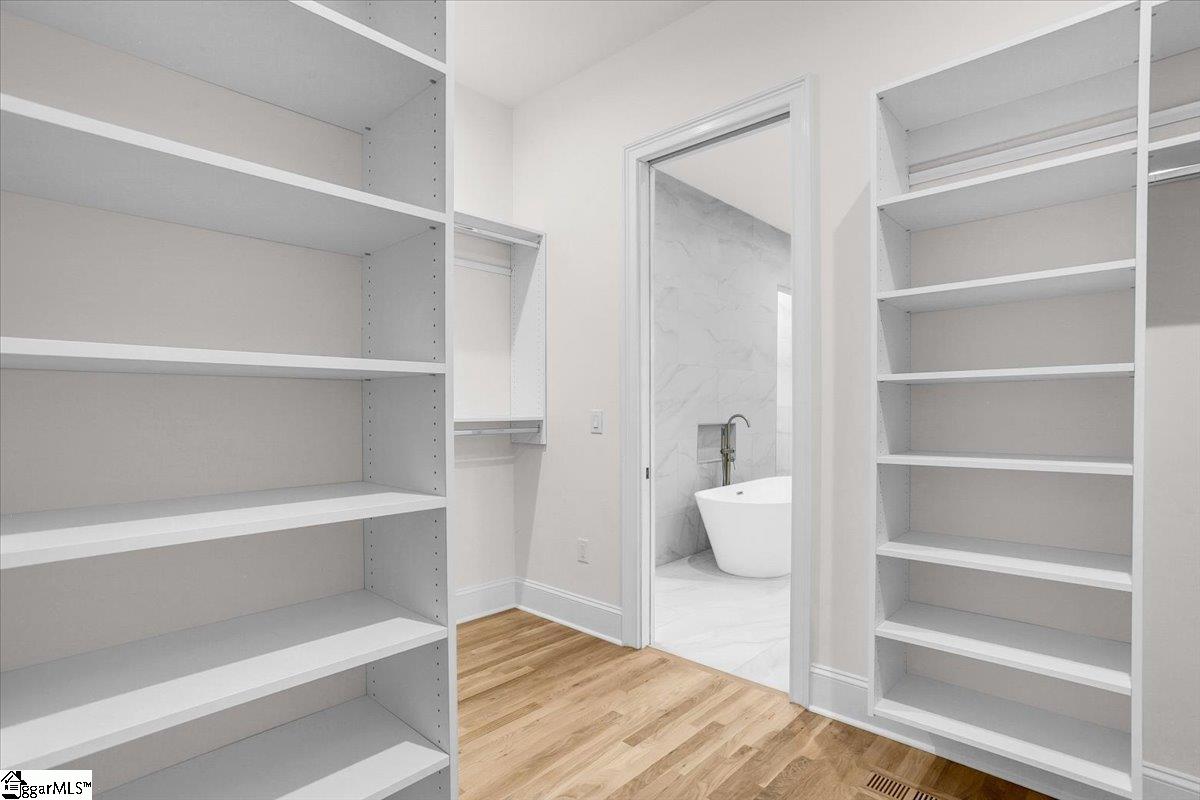 MLS #1563152 image #37