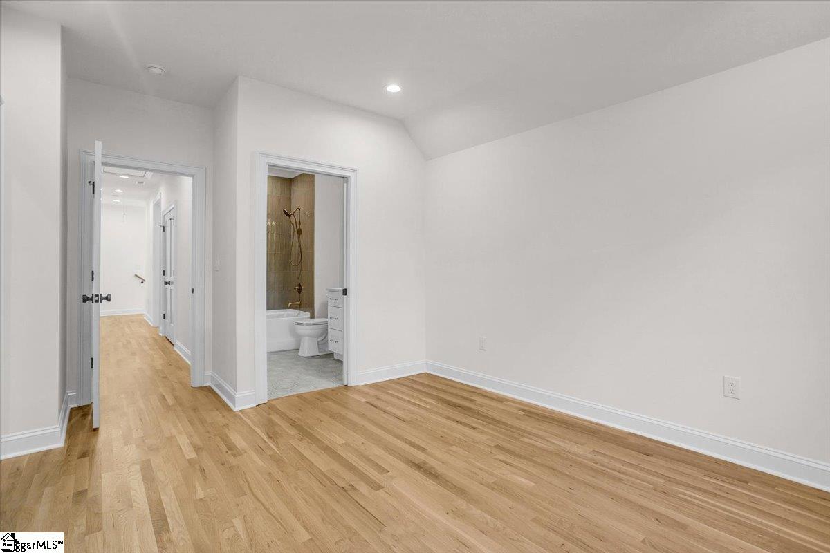 MLS #1563152 image #44