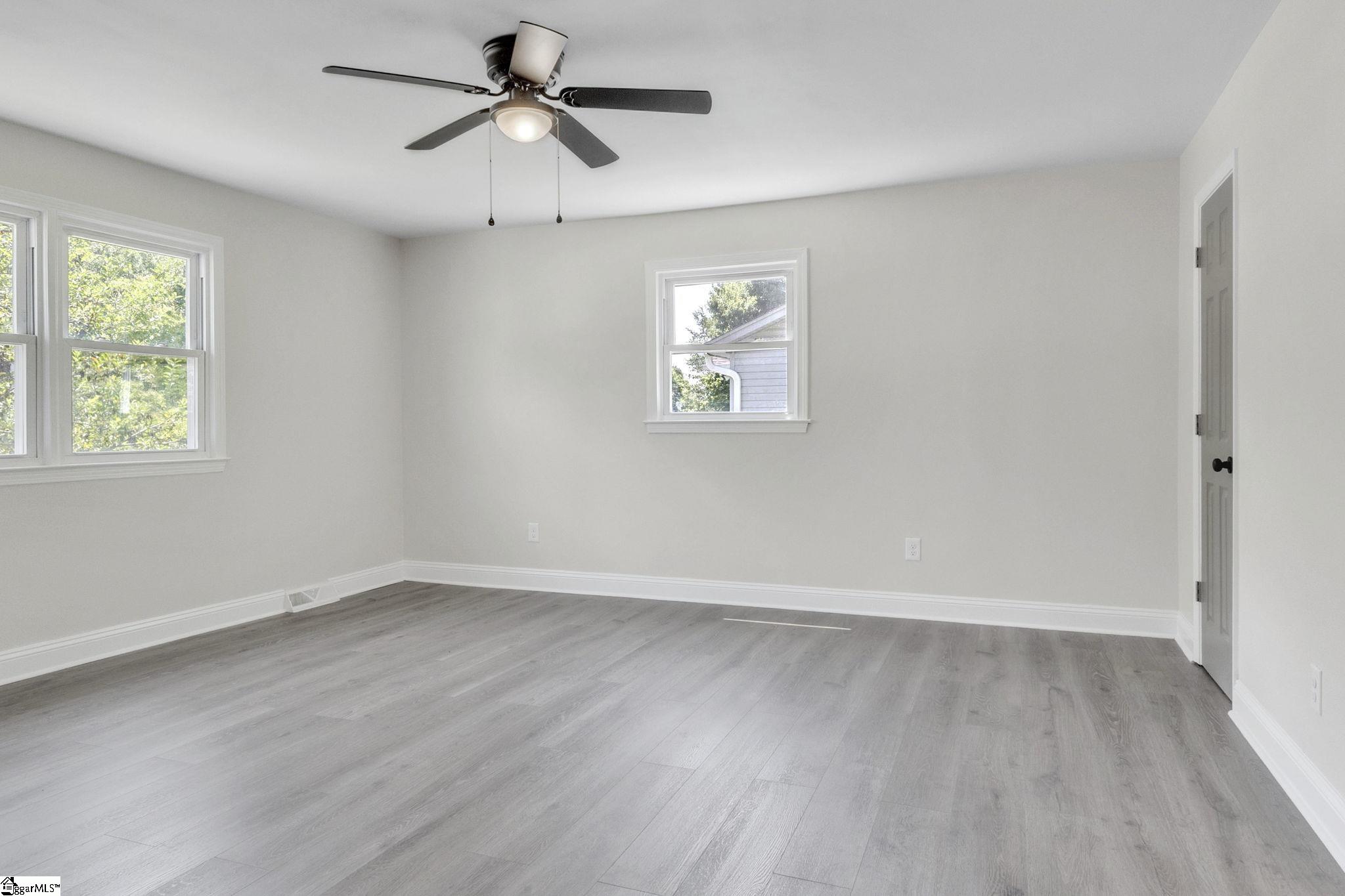 15 La Juan, Greenville, South Carolina image 16