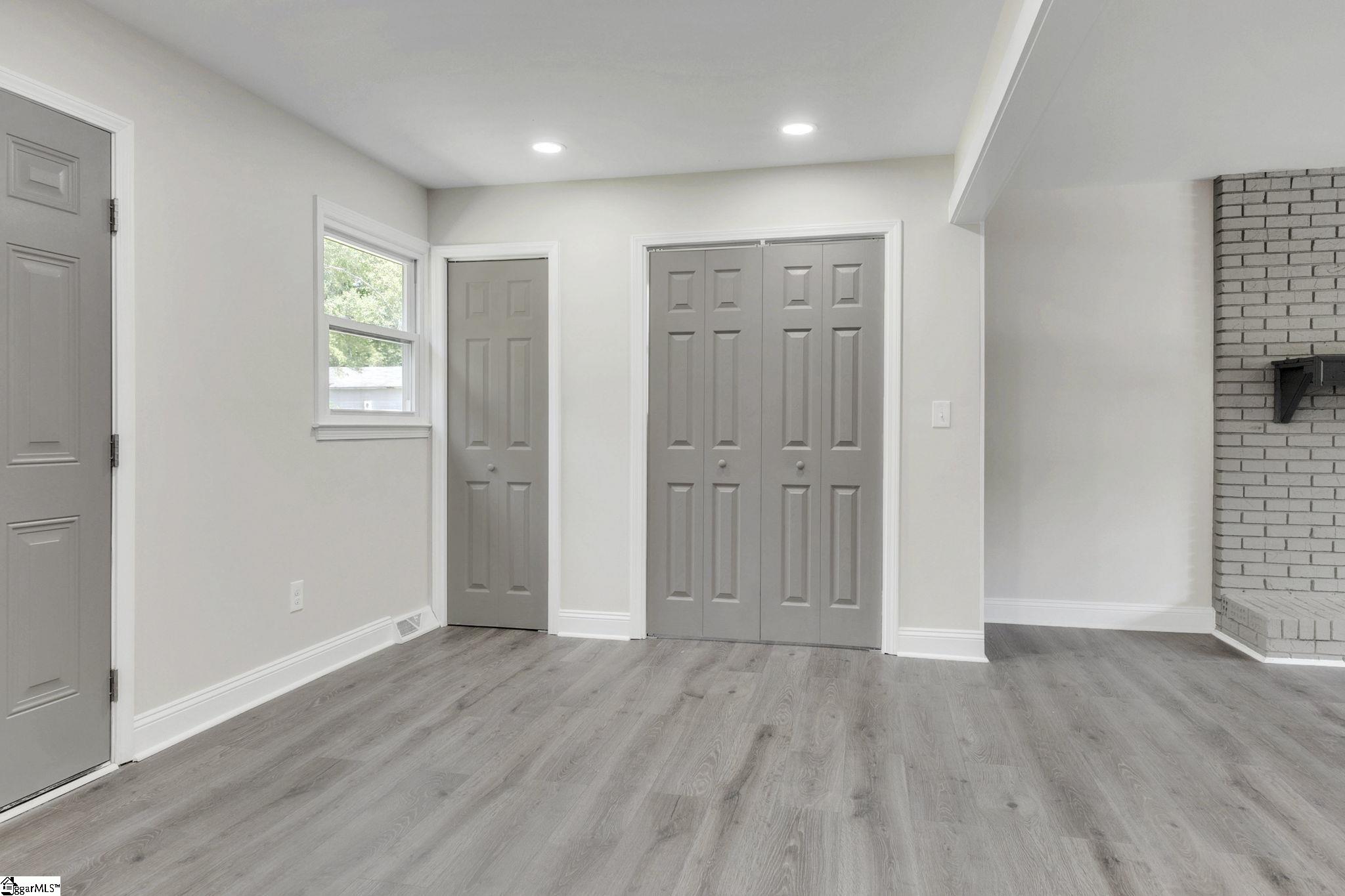15 La Juan, Greenville, South Carolina image 7