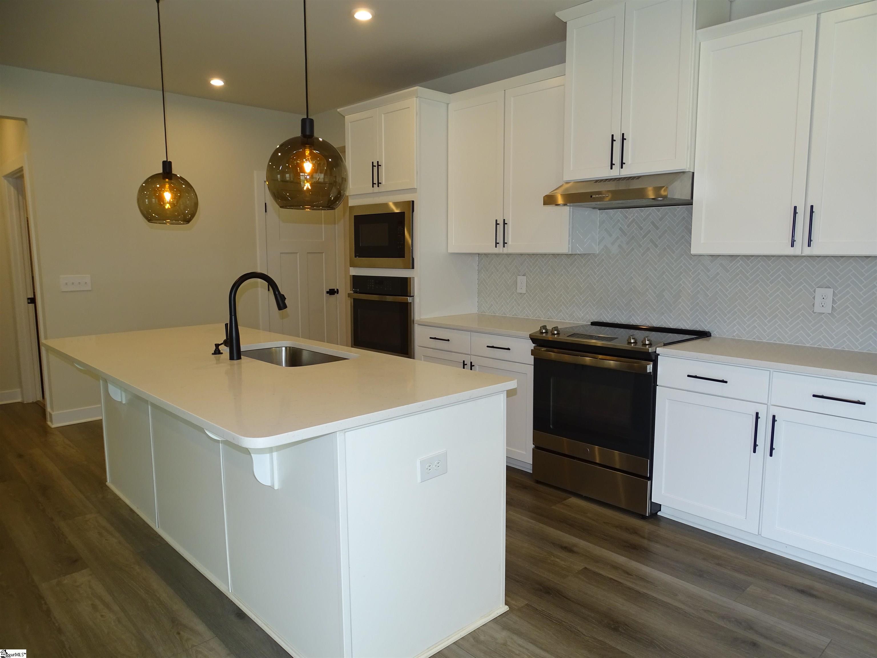 5 Comanche, Greenville, South Carolina image 2