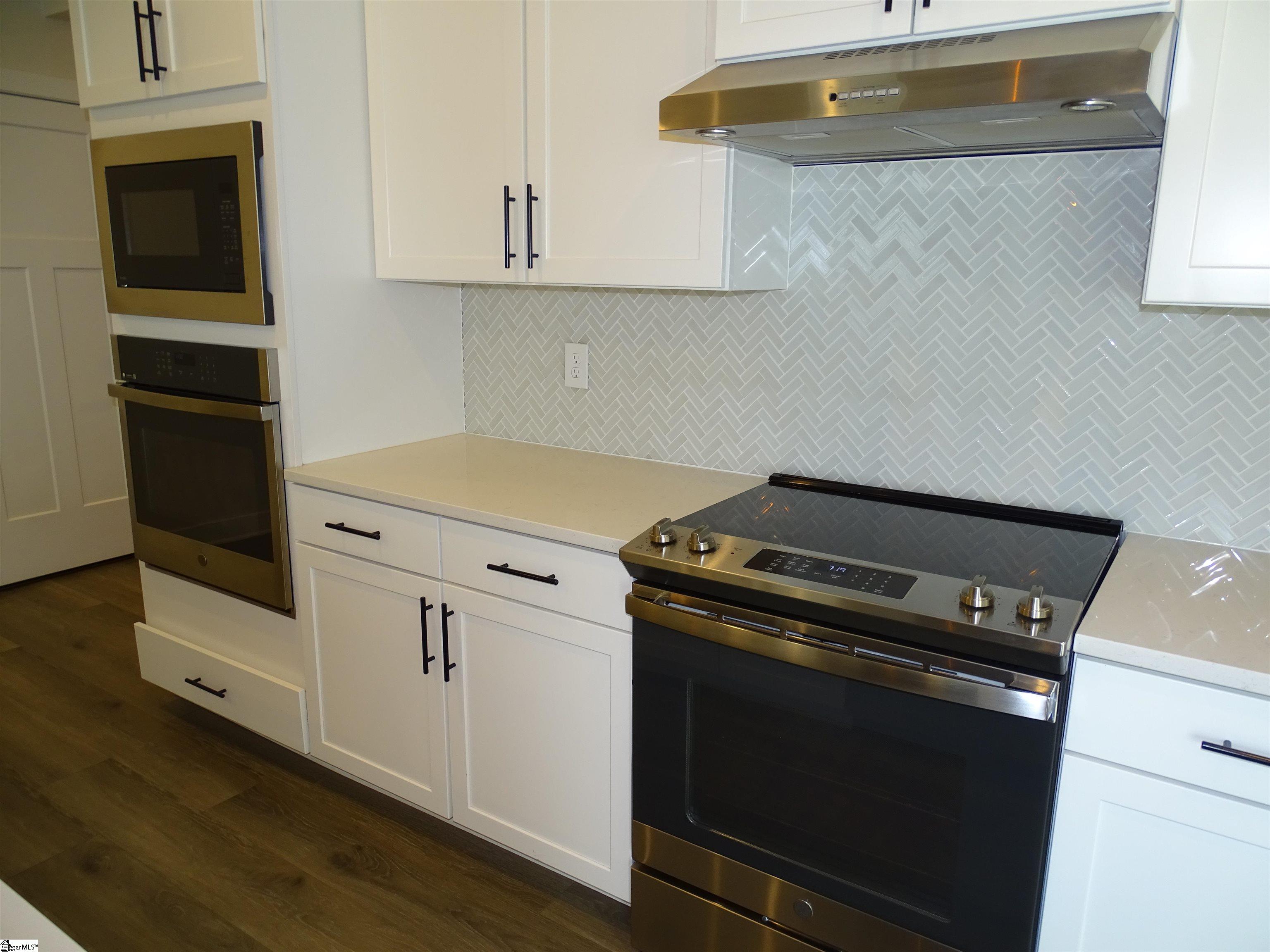 5 Comanche, Greenville, South Carolina image 12