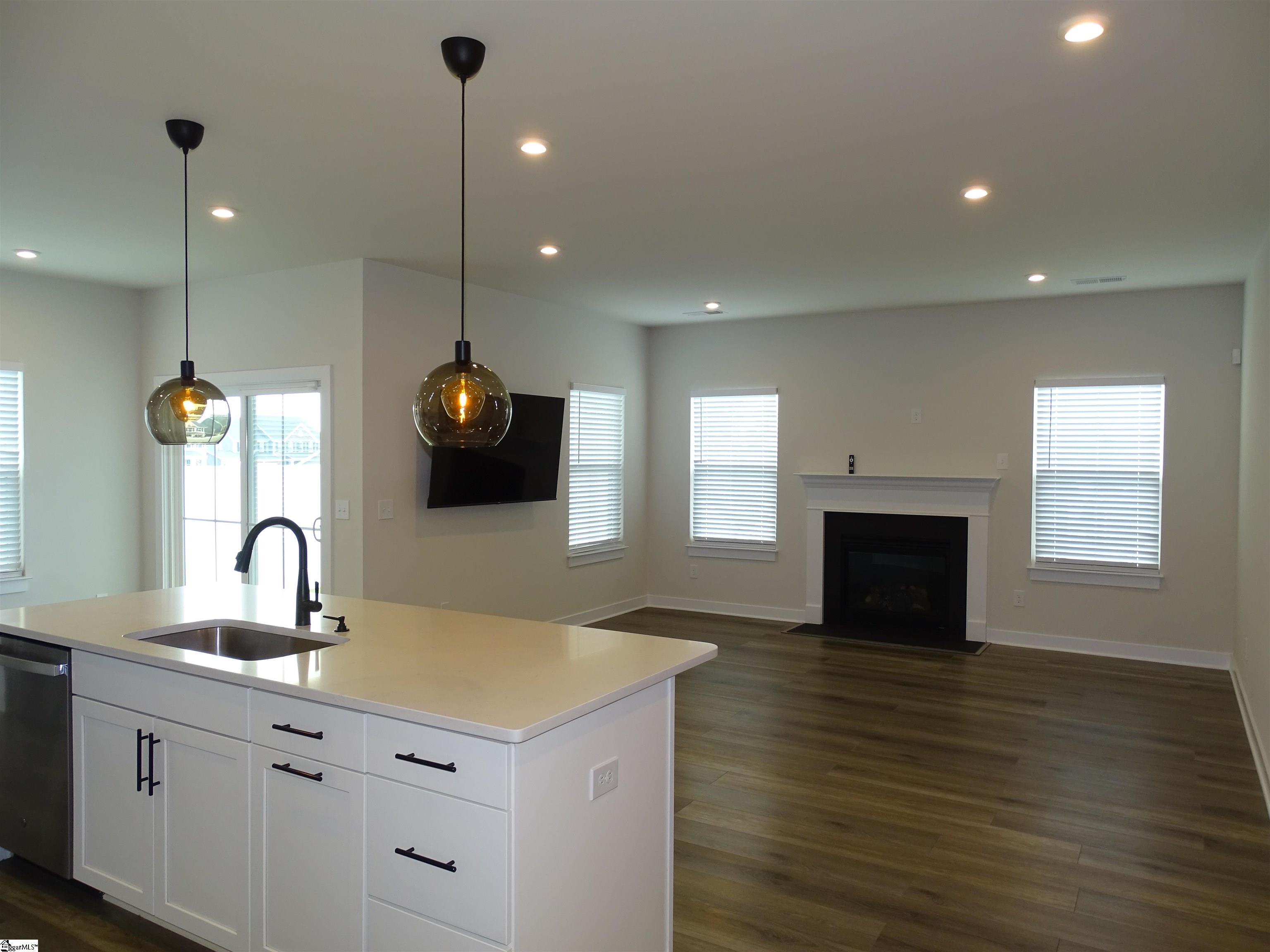 5 Comanche, Greenville, South Carolina image 3
