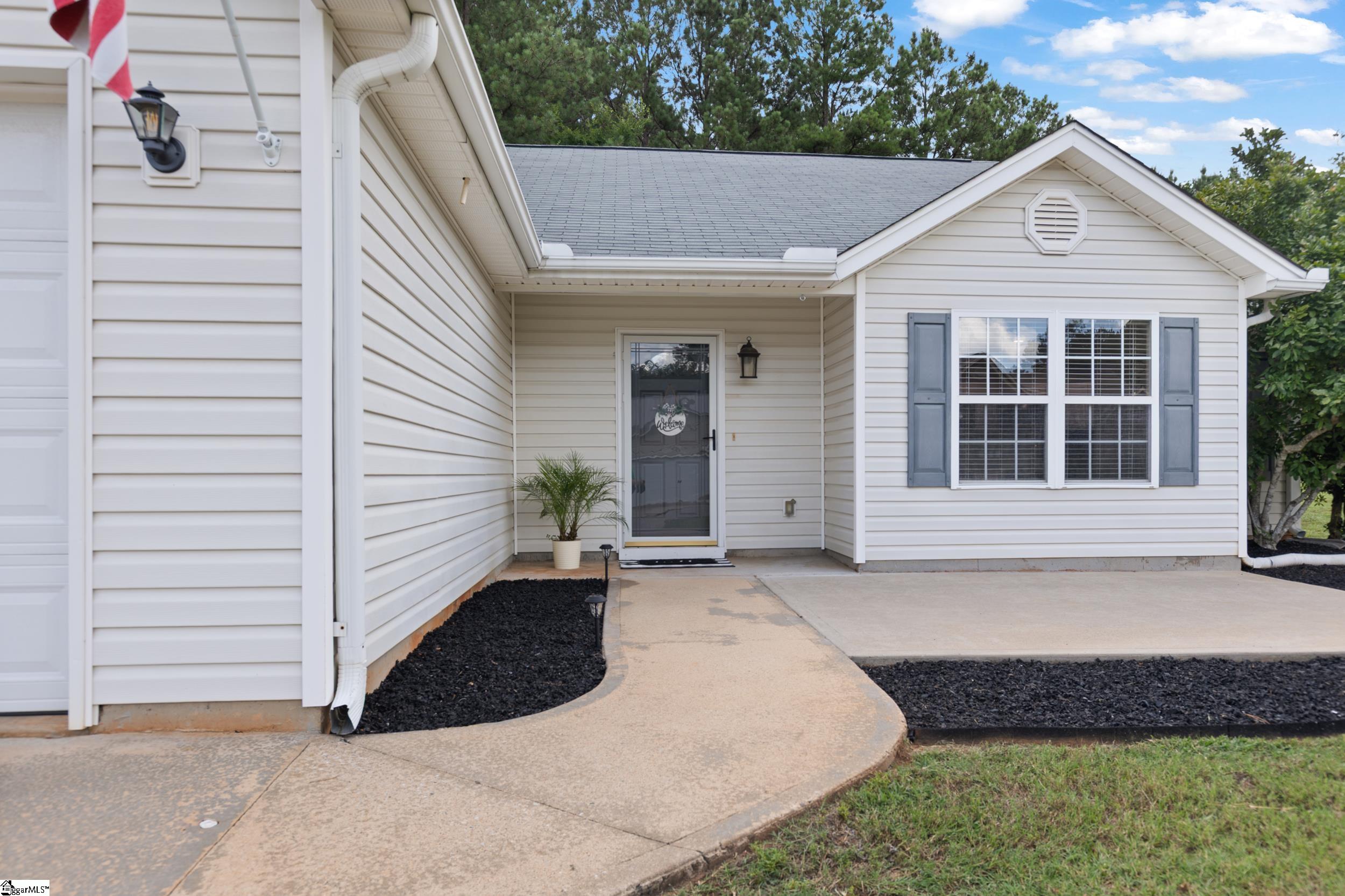 121 Malibu, Liberty, South Carolina image 2