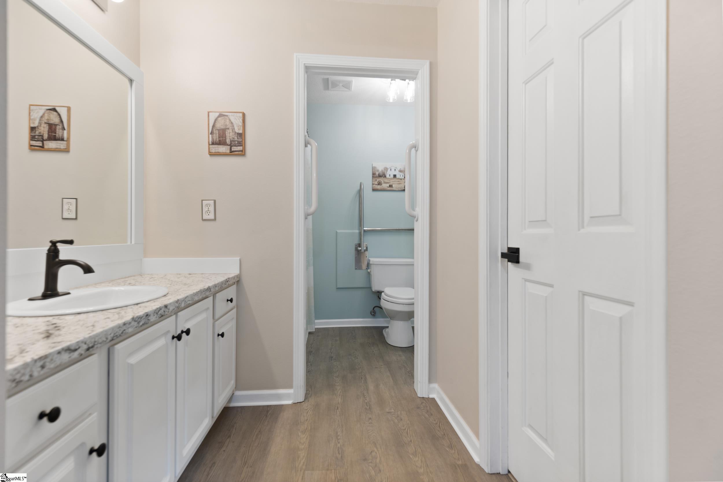 121 Malibu, Liberty, South Carolina image 14
