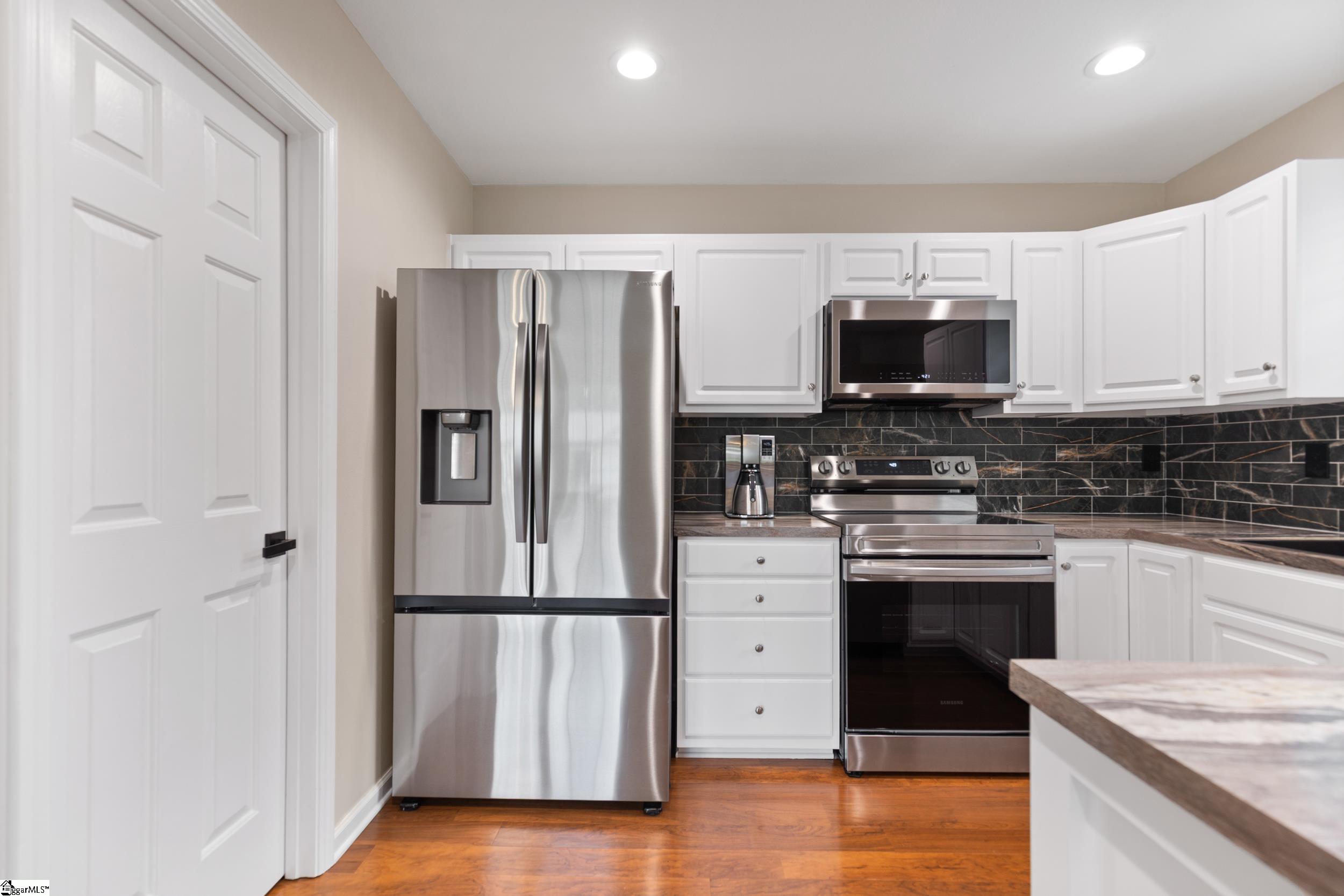 121 Malibu, Liberty, South Carolina image 6