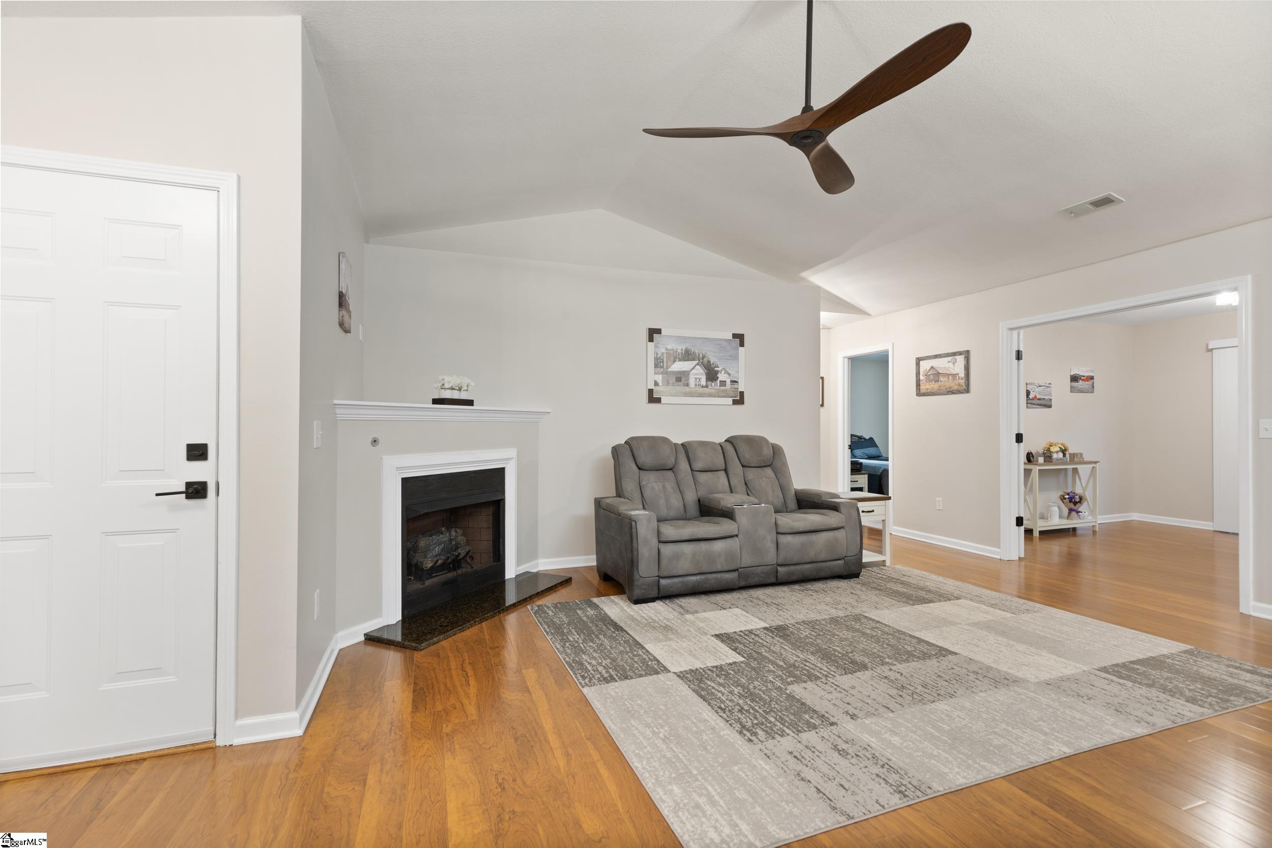 121 Malibu, Liberty, South Carolina image 8