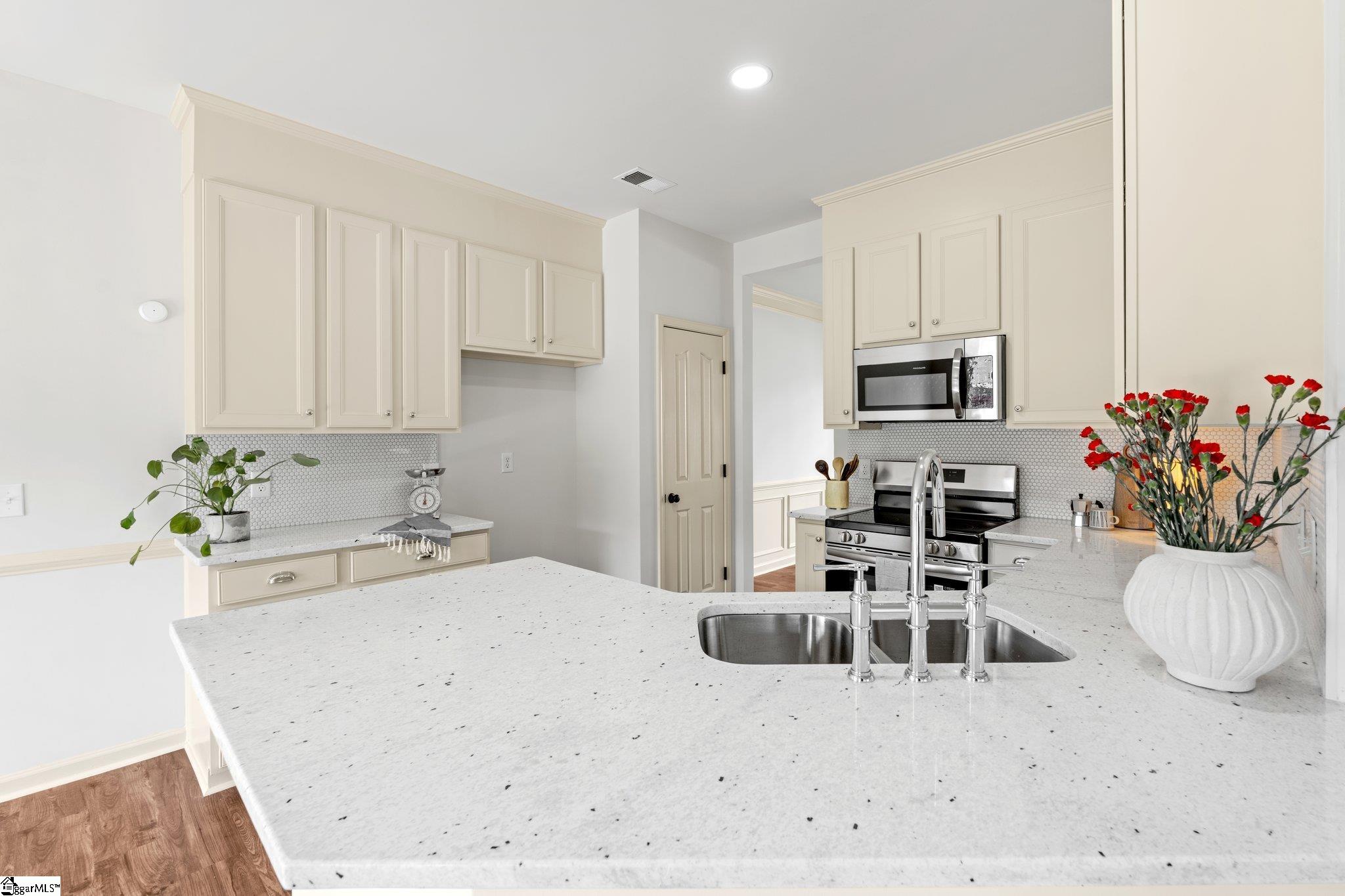 MLS #1563233 image #2