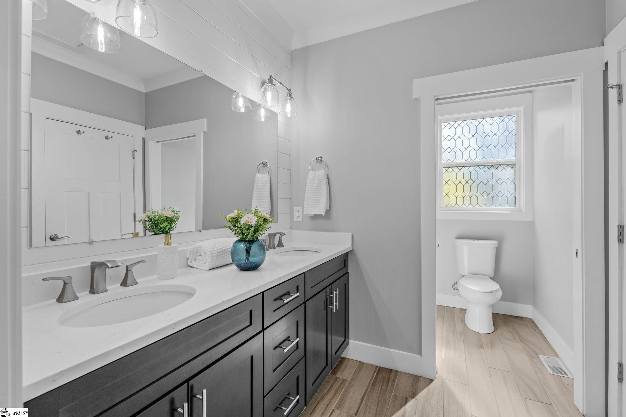 MLS #1563740 image #24