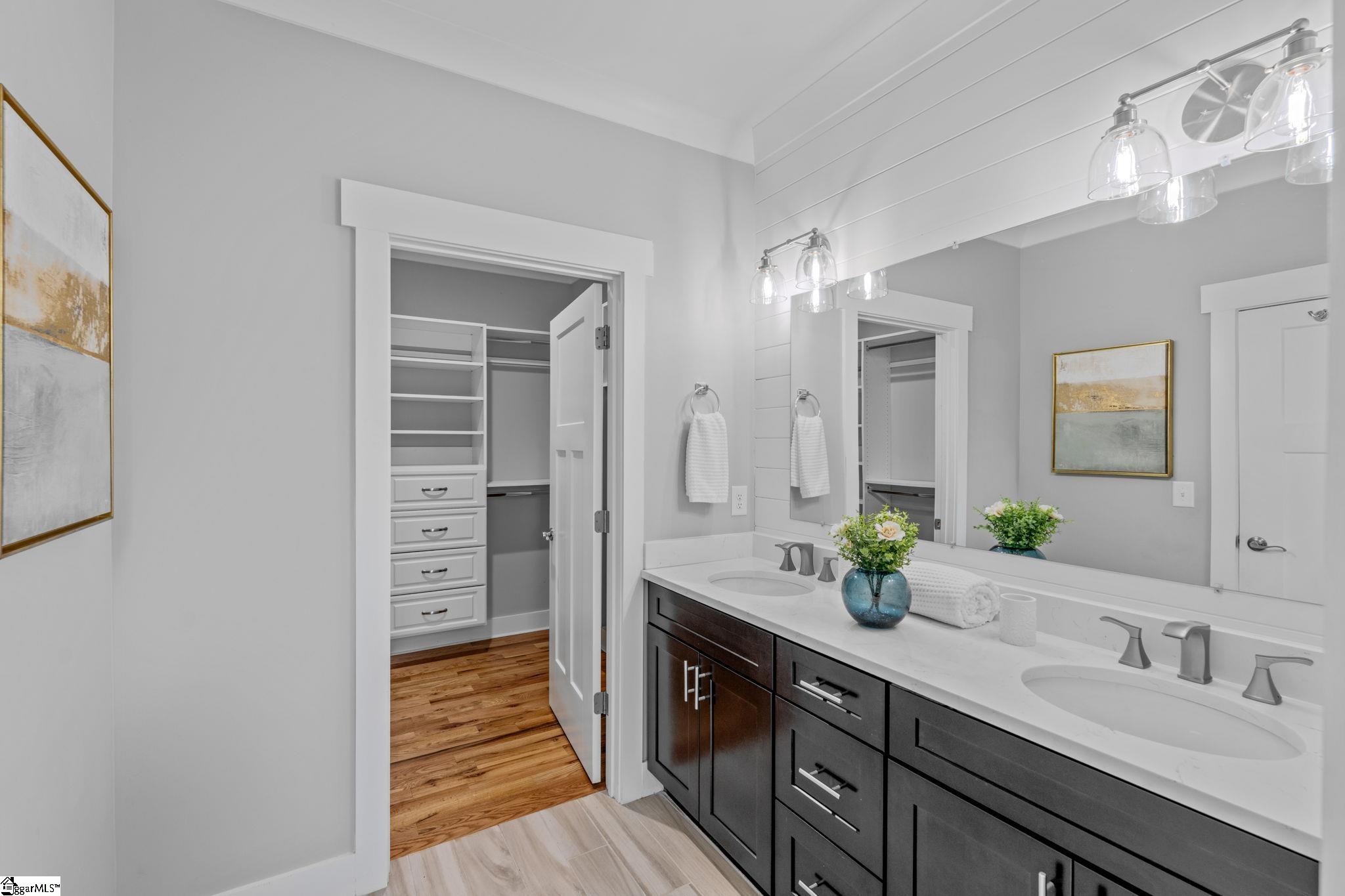 MLS #1563740 image #25