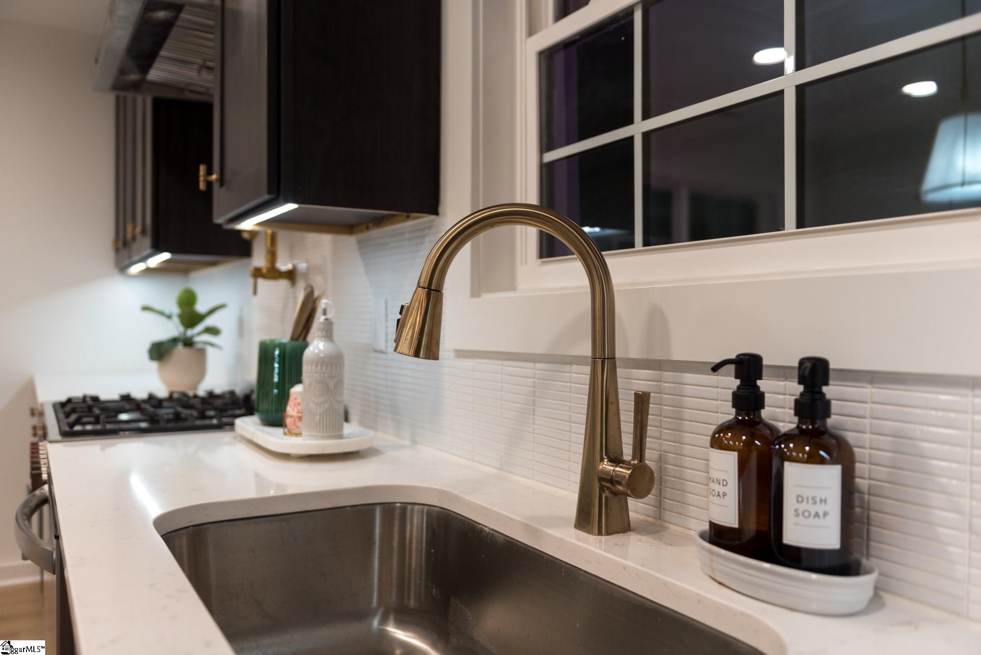 MLS #1565236 image #40