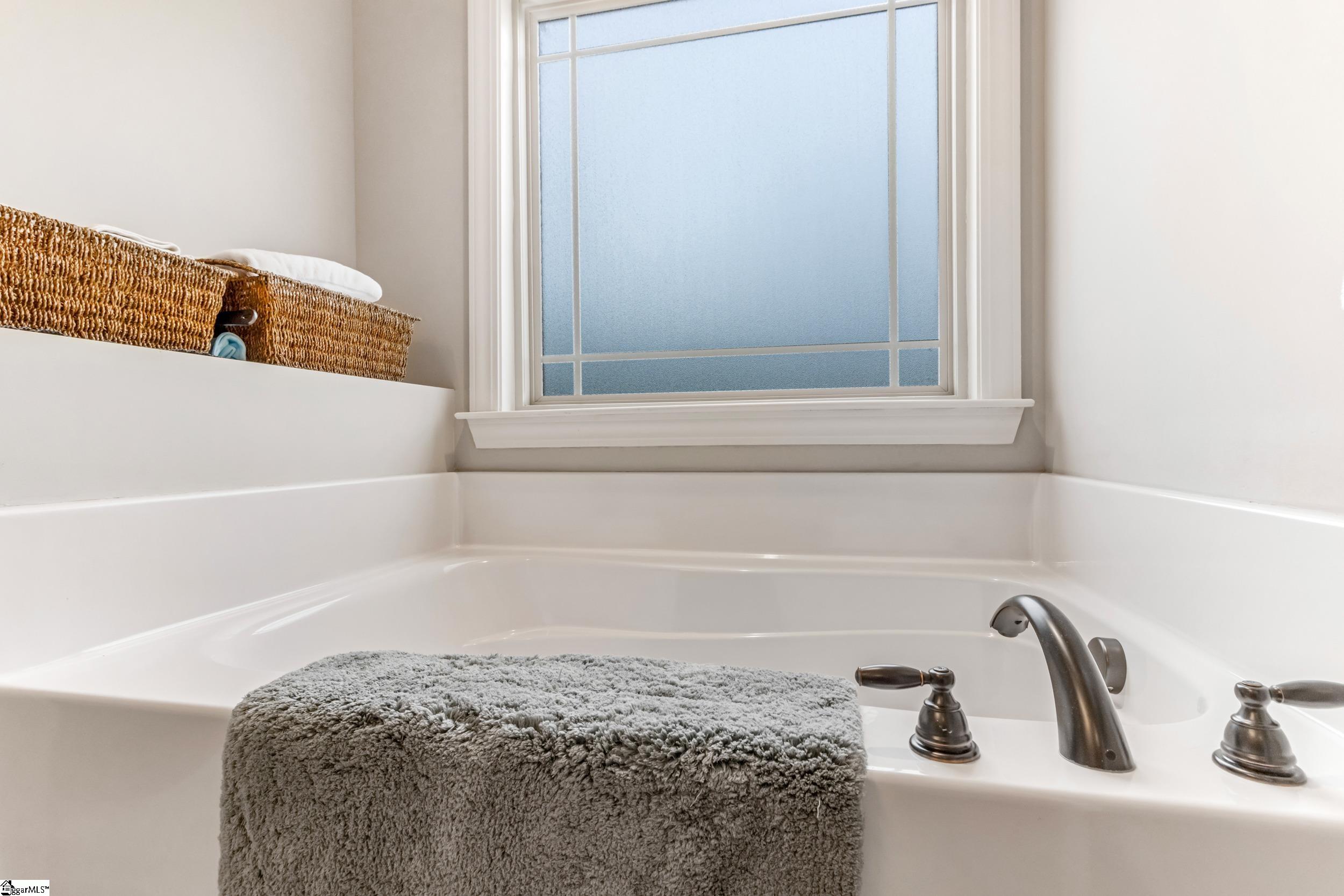 MLS #1565819 image #23