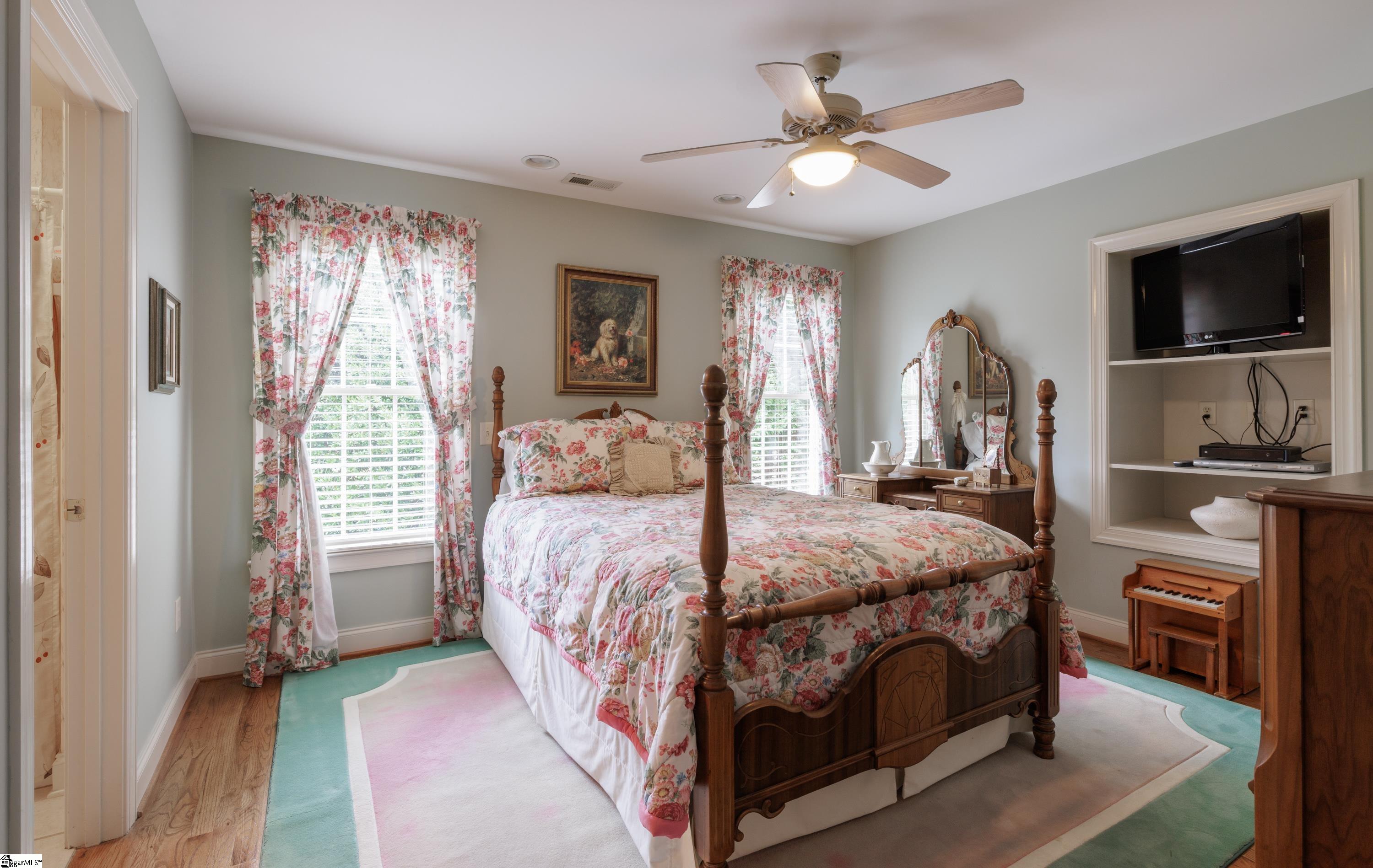 MLS #1565943 image #30