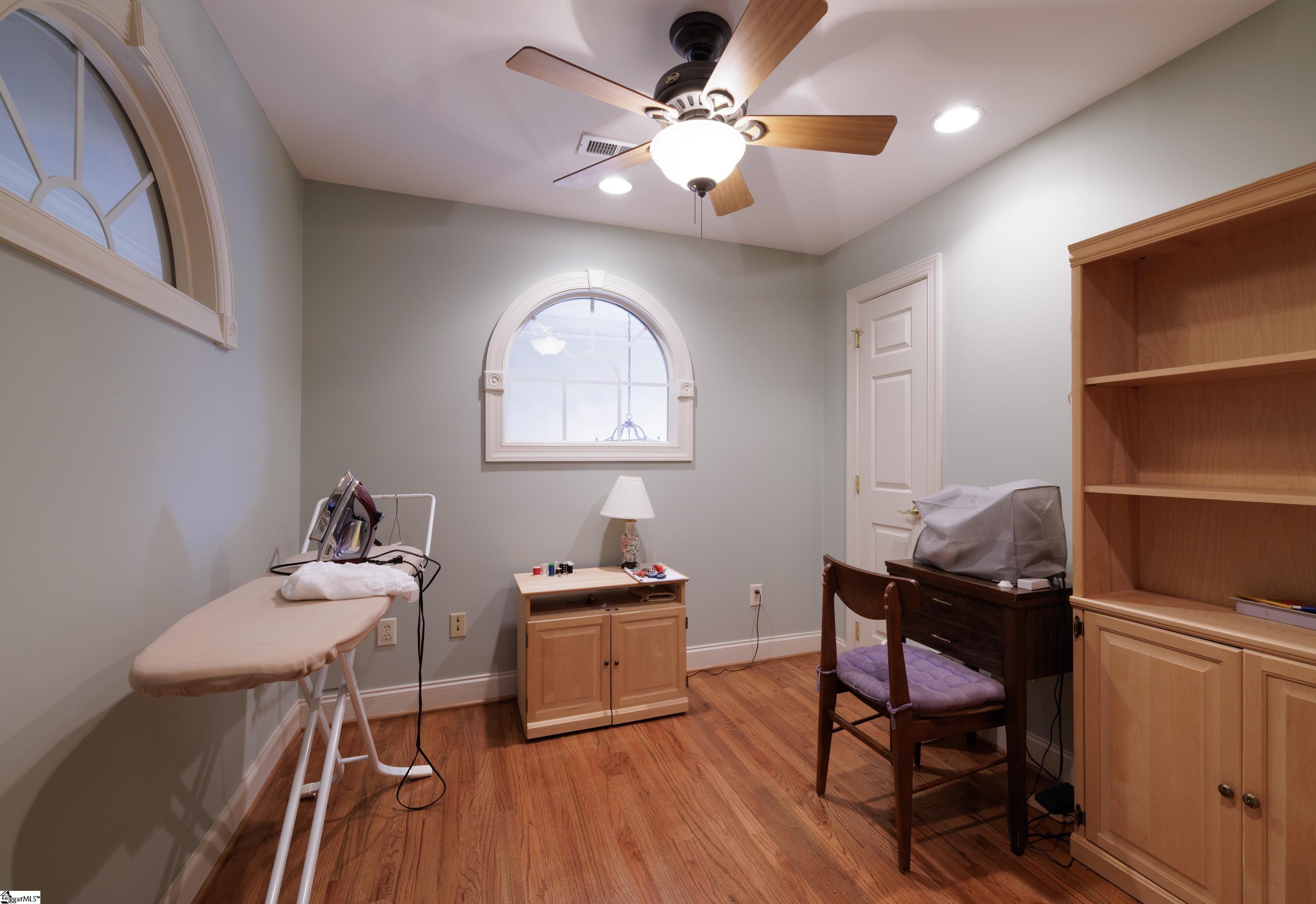 MLS #1565943 image #32