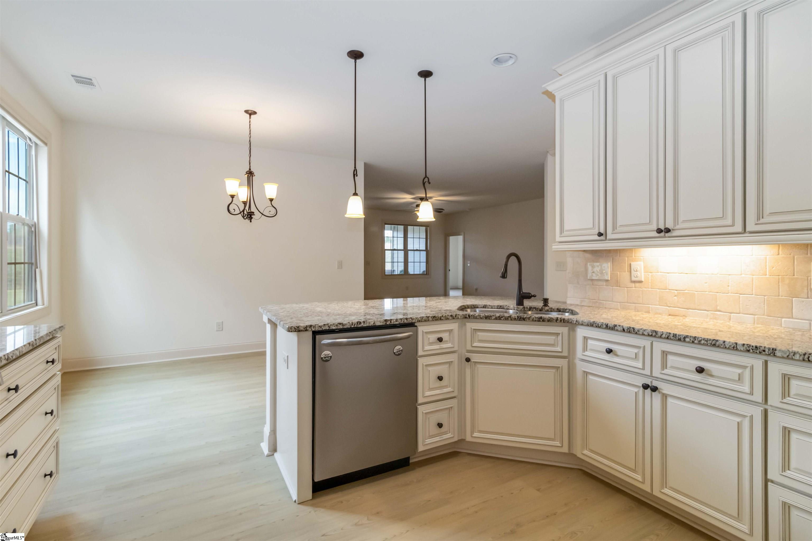 MLS #1566905 image #13