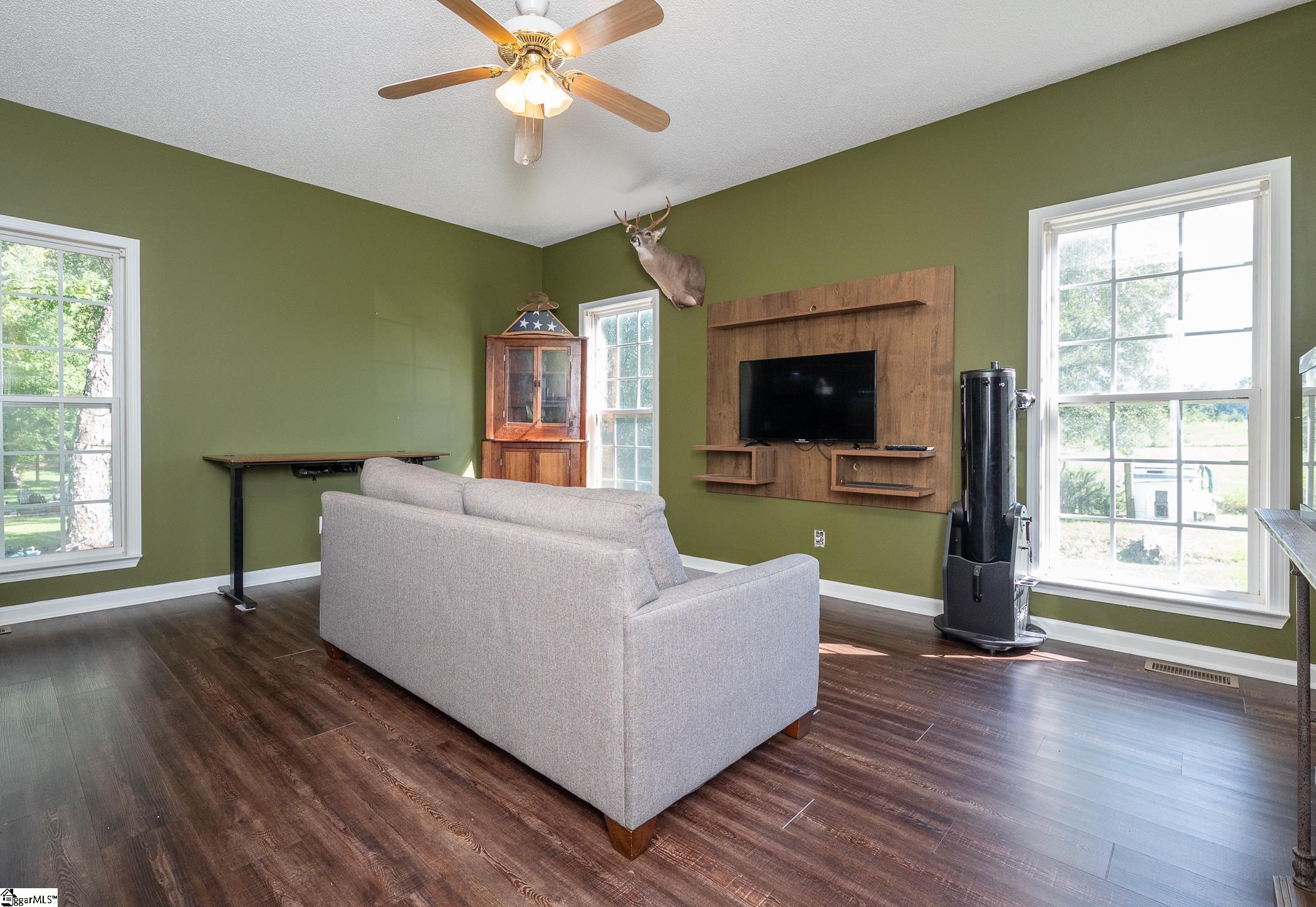 MLS #1567029 image #9