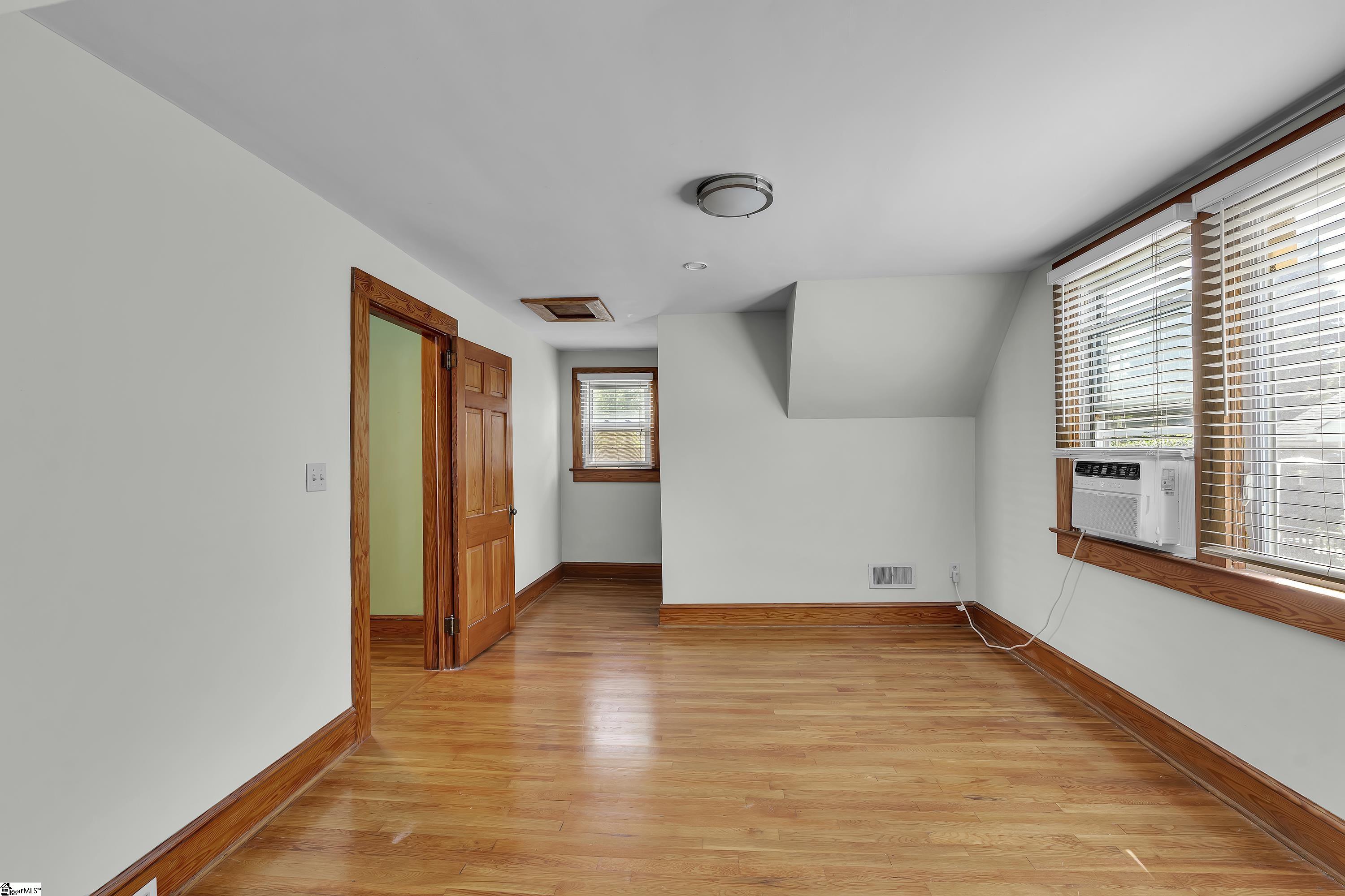 MLS #1568961 image #12