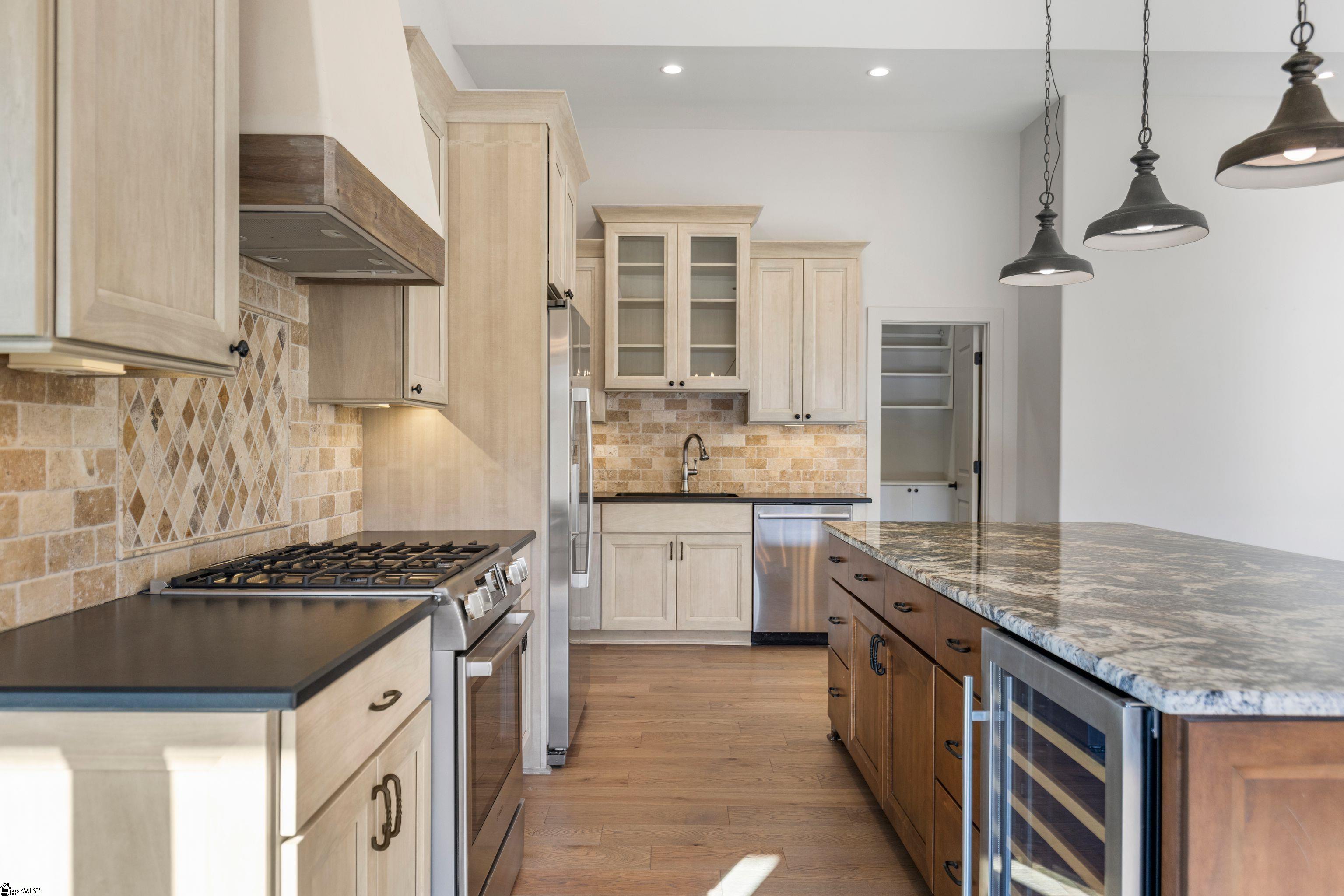 MLS #1569044 image #14