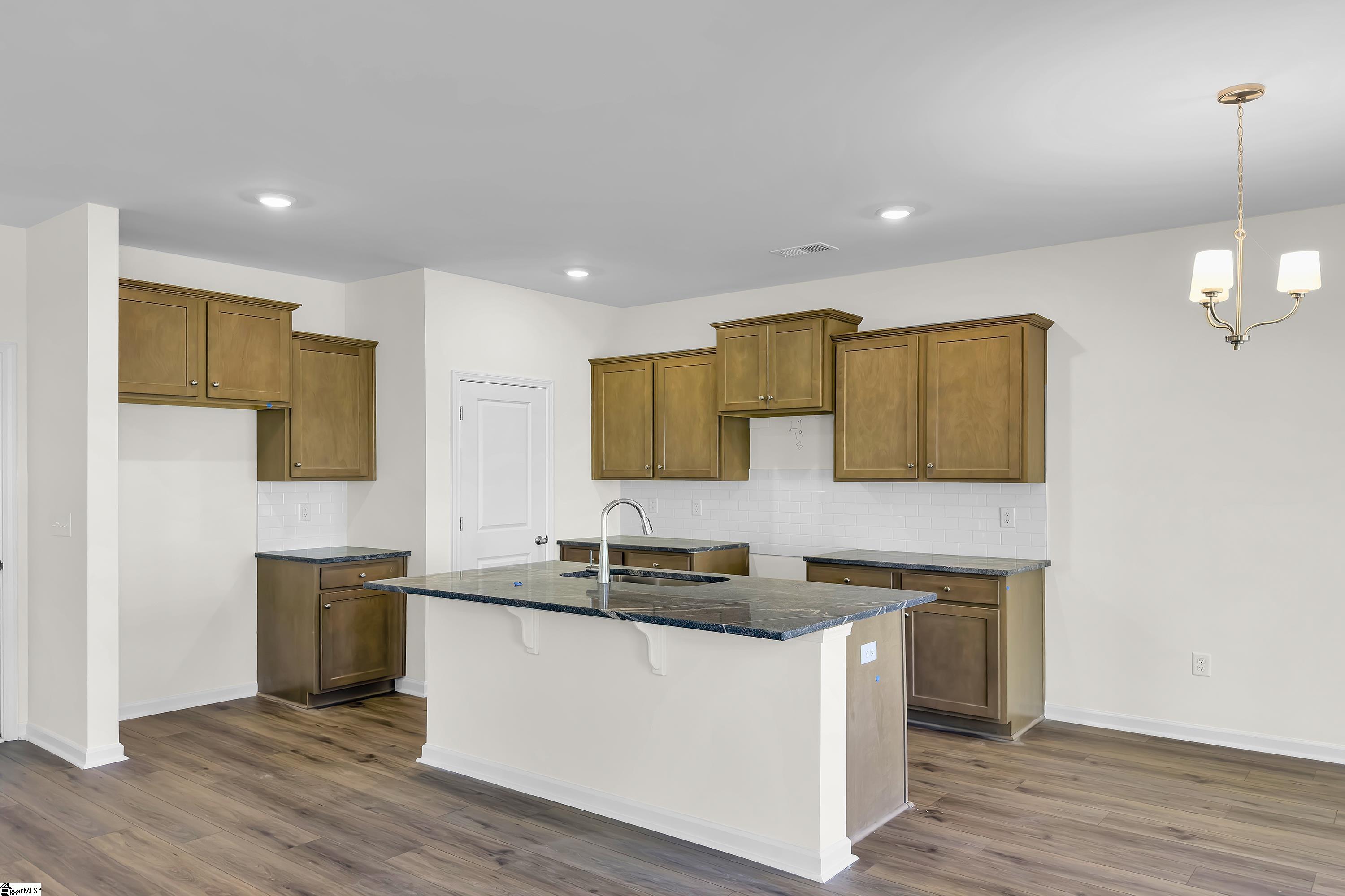 MLS #1569668 image #8