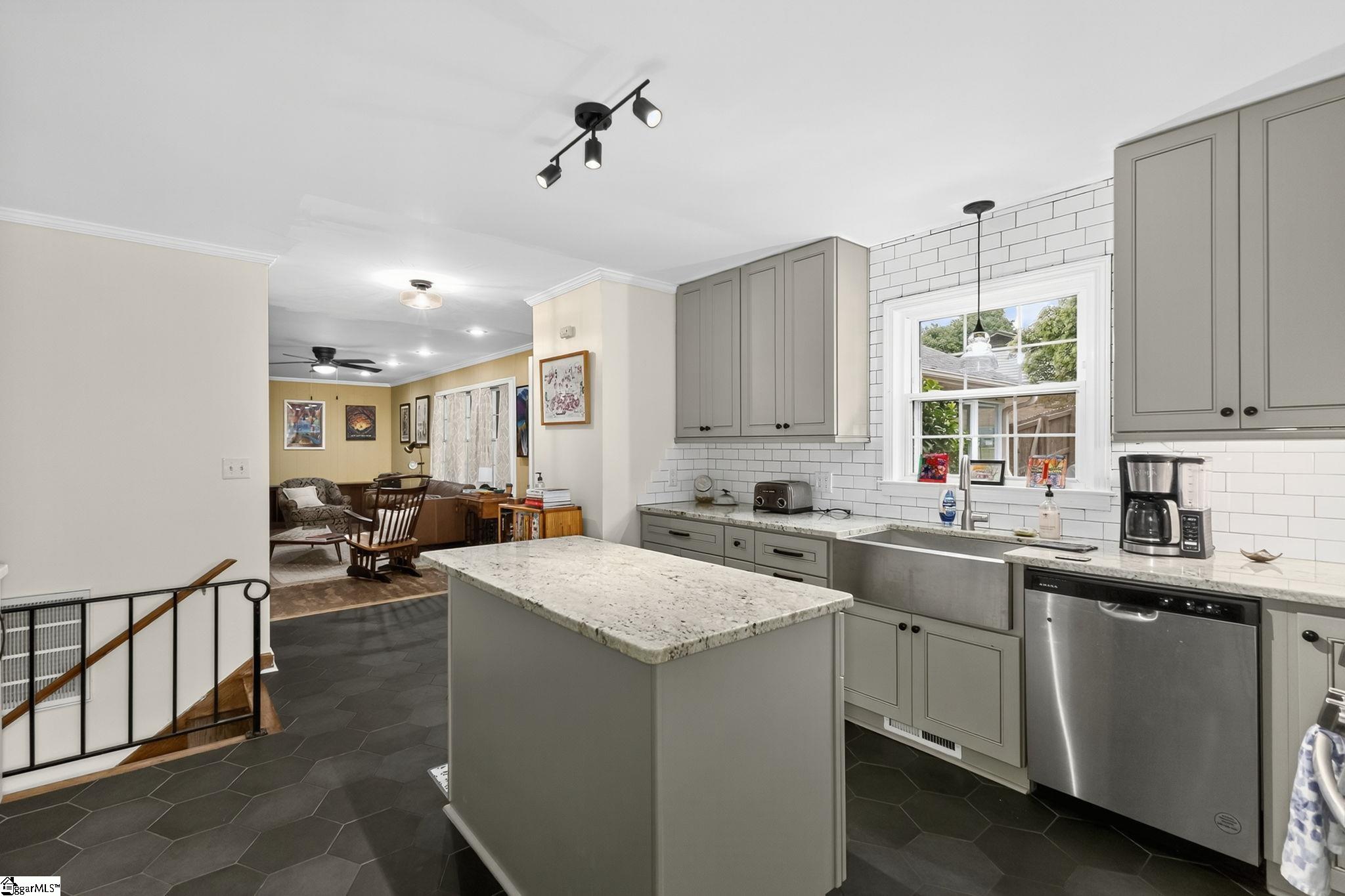 MLS #1569870 image #13