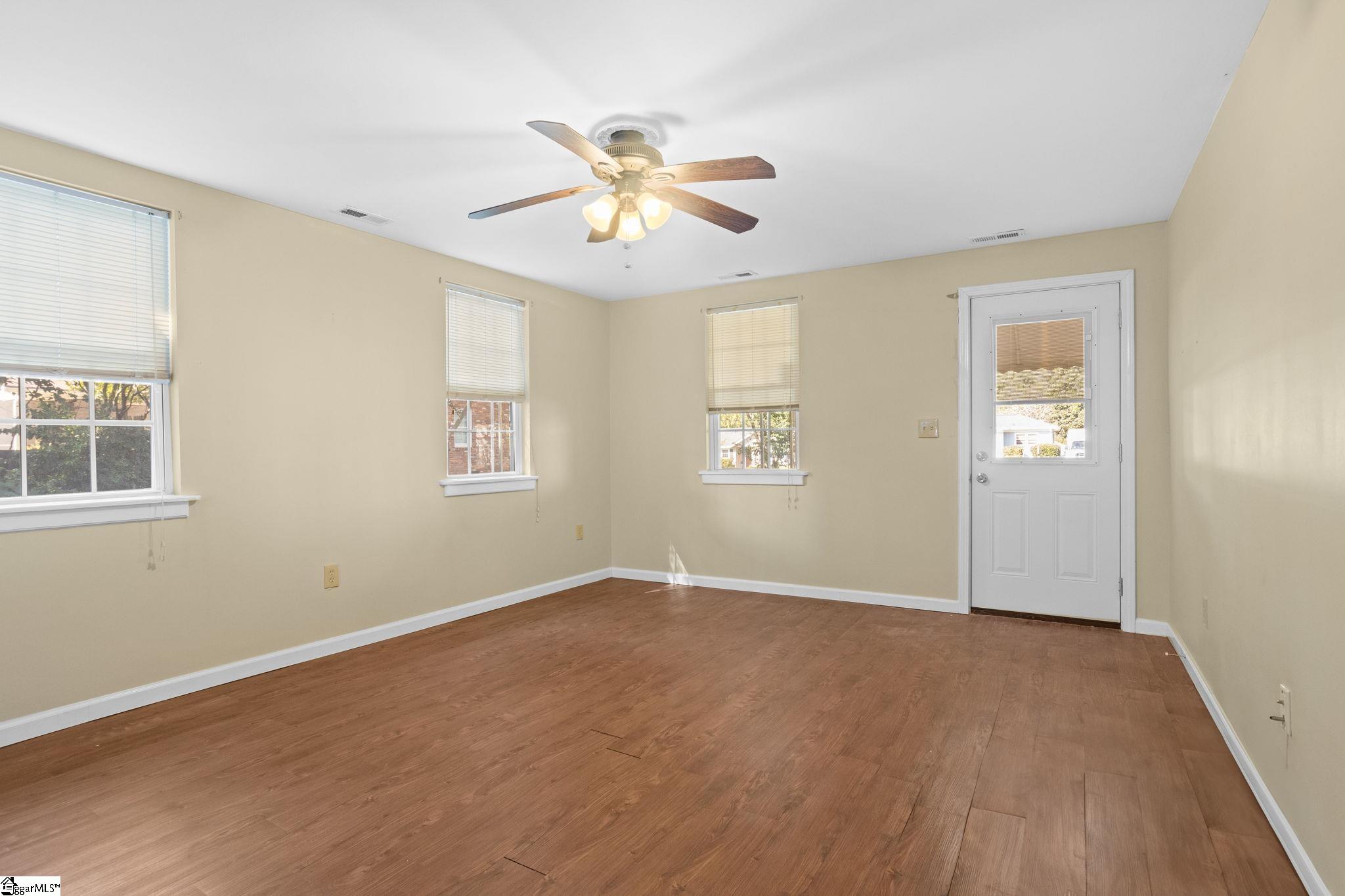 MLS #1569906 image #9