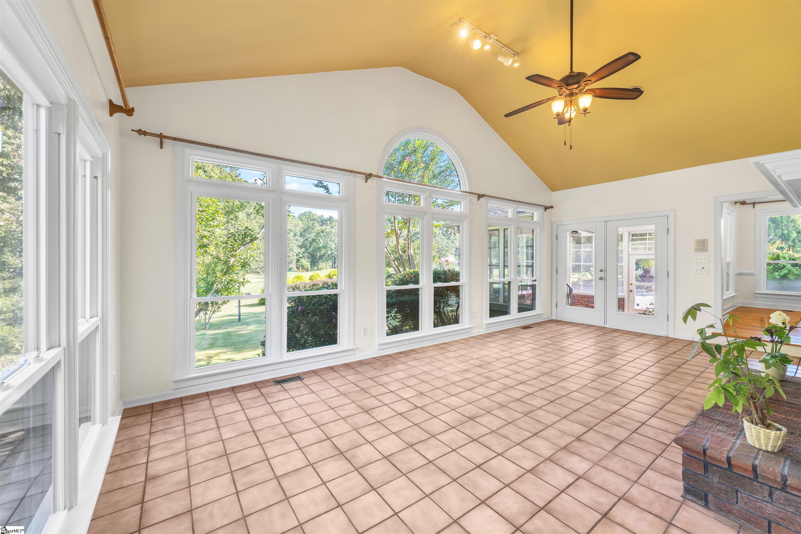 MLS #1570045 image #10