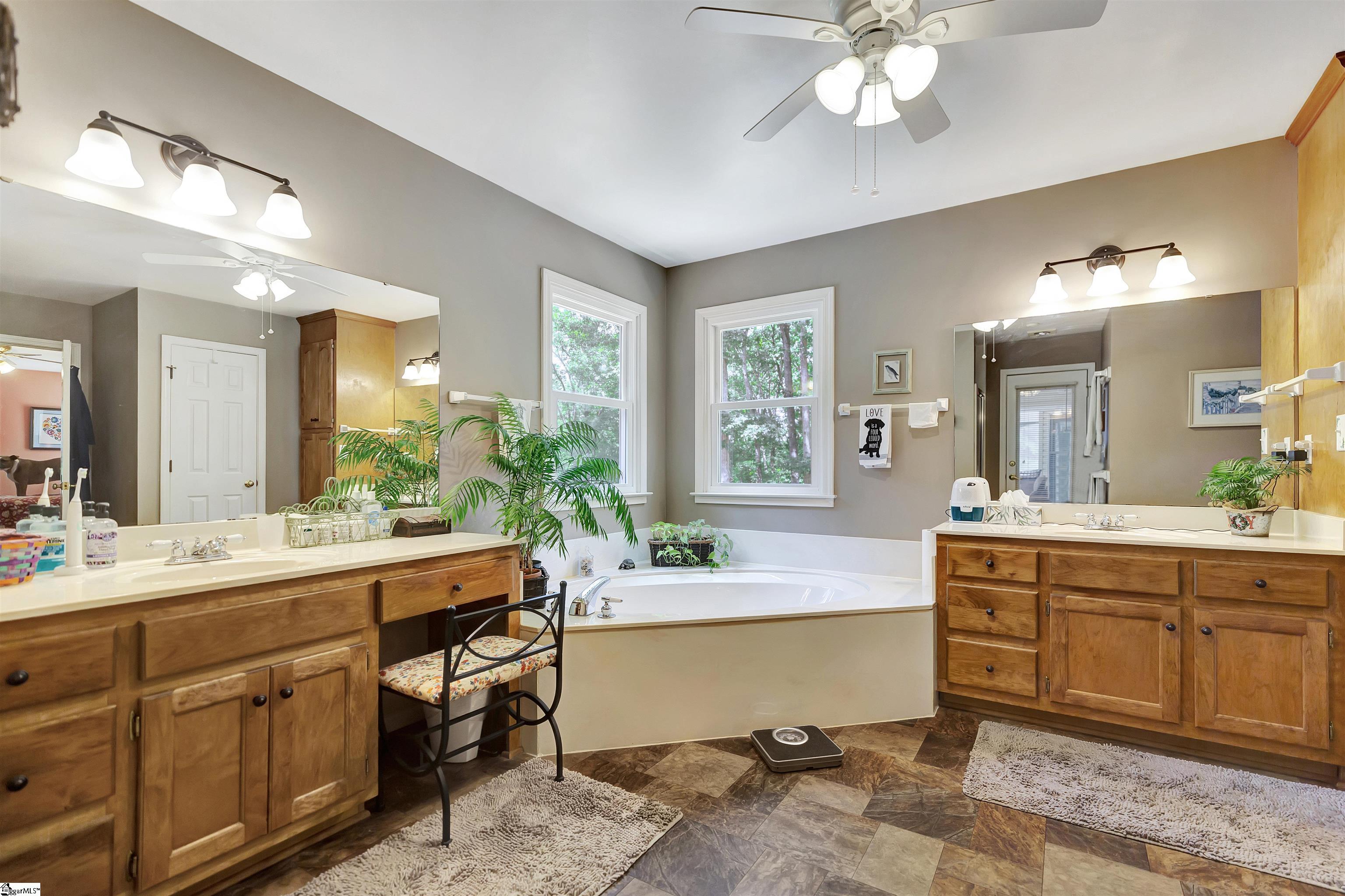 MLS #1570170 image #19