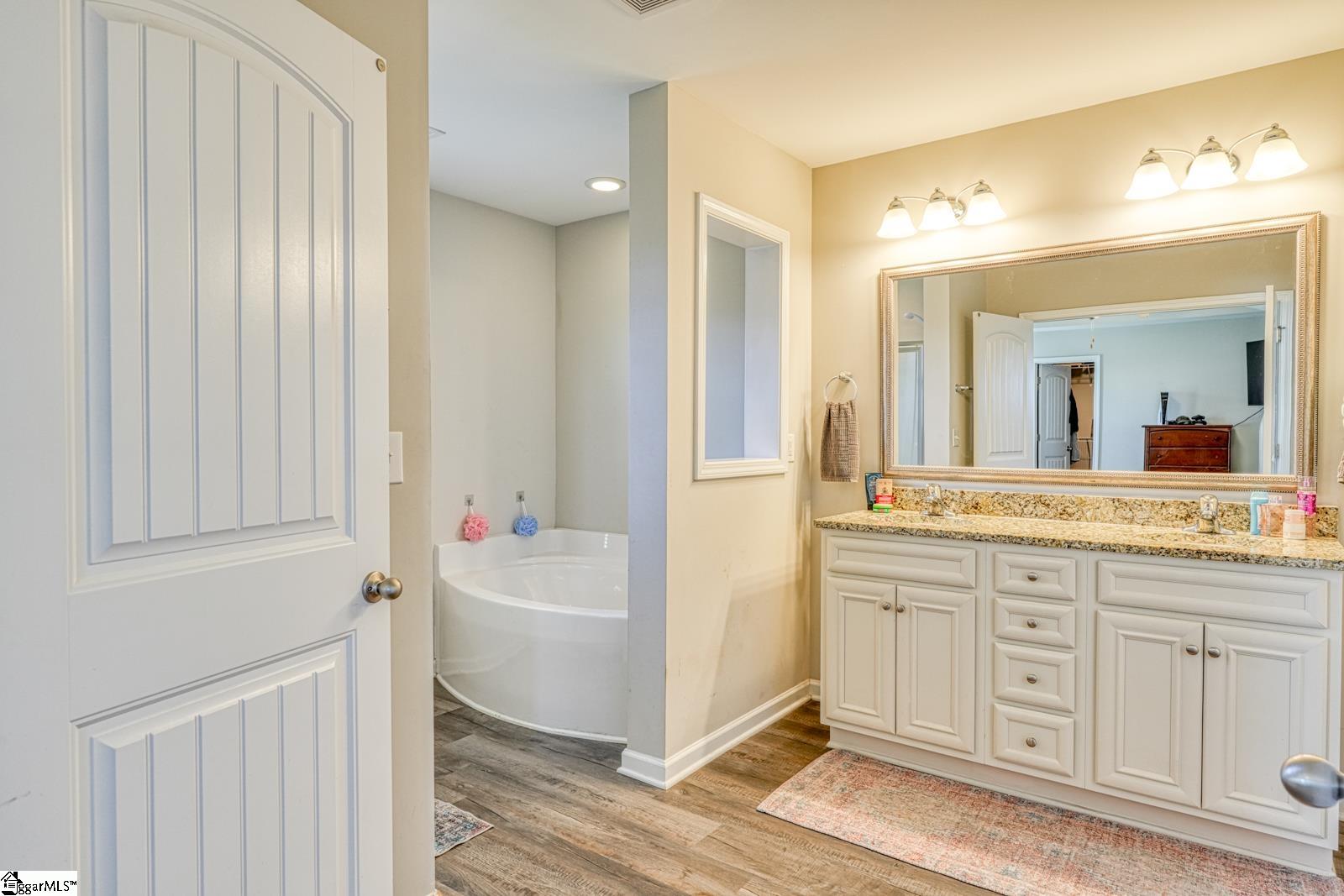 MLS #1570447 image #21