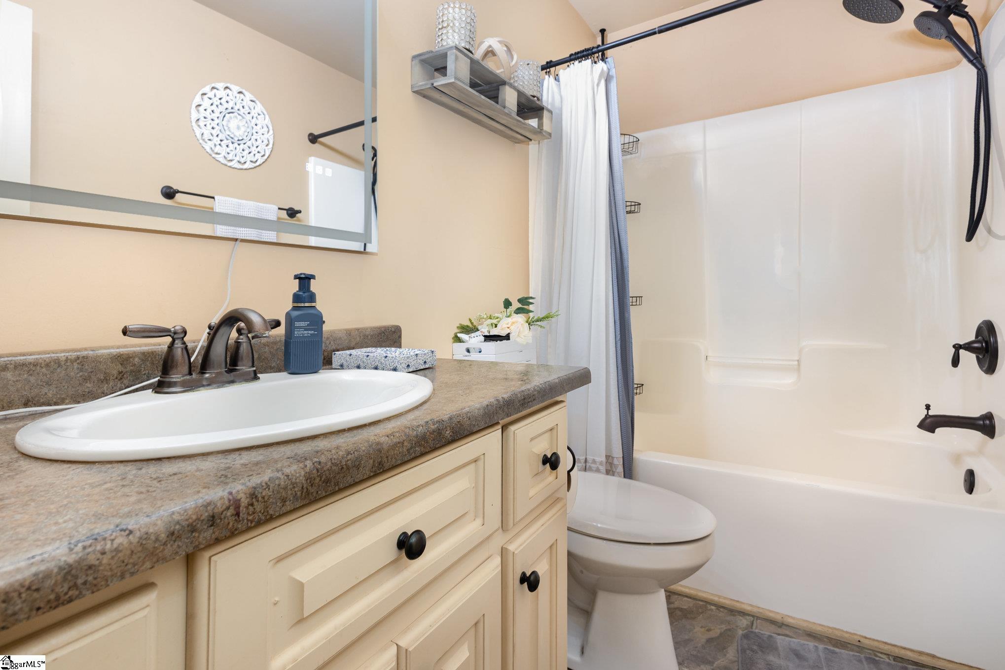 MLS #1570666 image #24