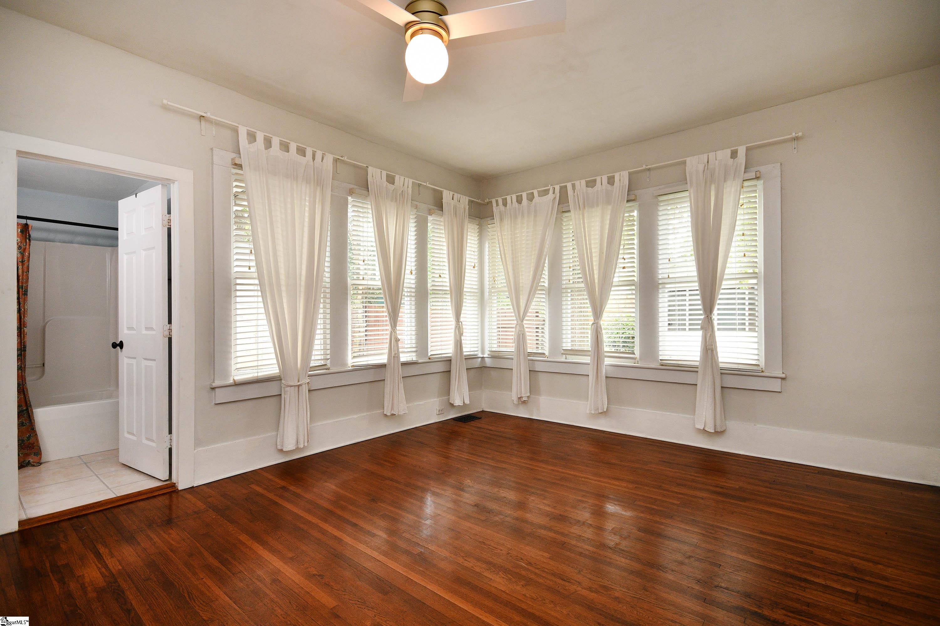 MLS #1570895 image #16