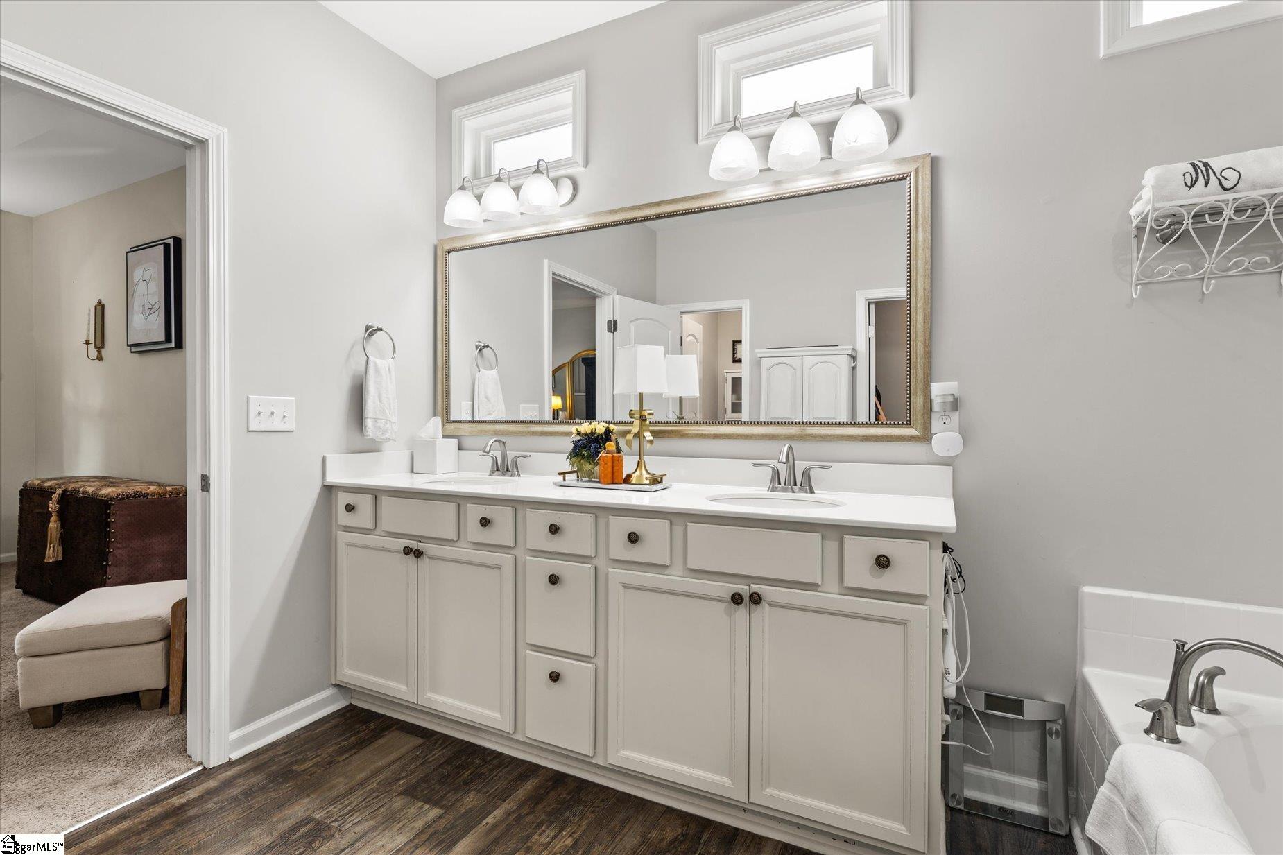 MLS #1571089 image #23