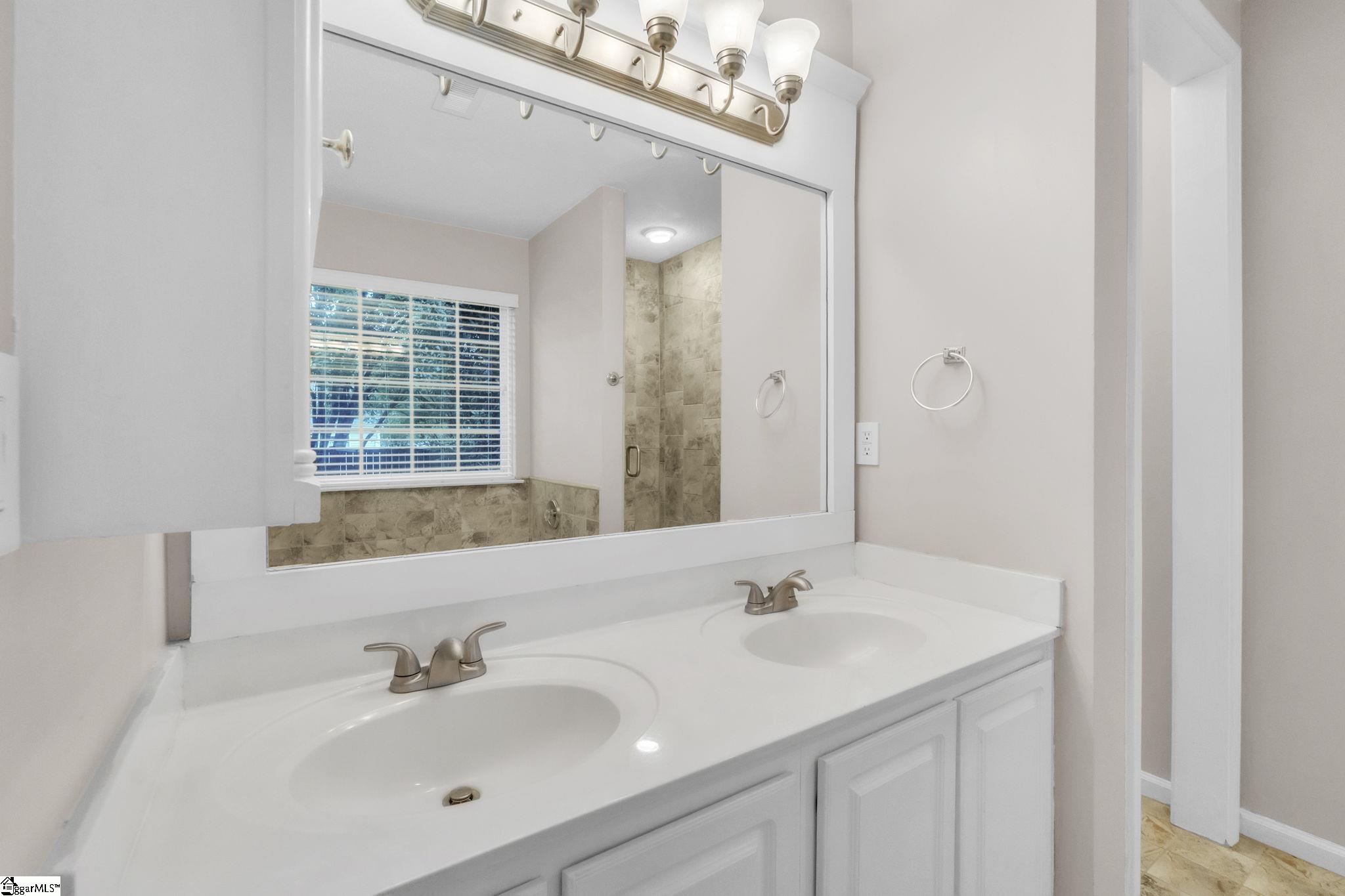 MLS #1571106 image #16