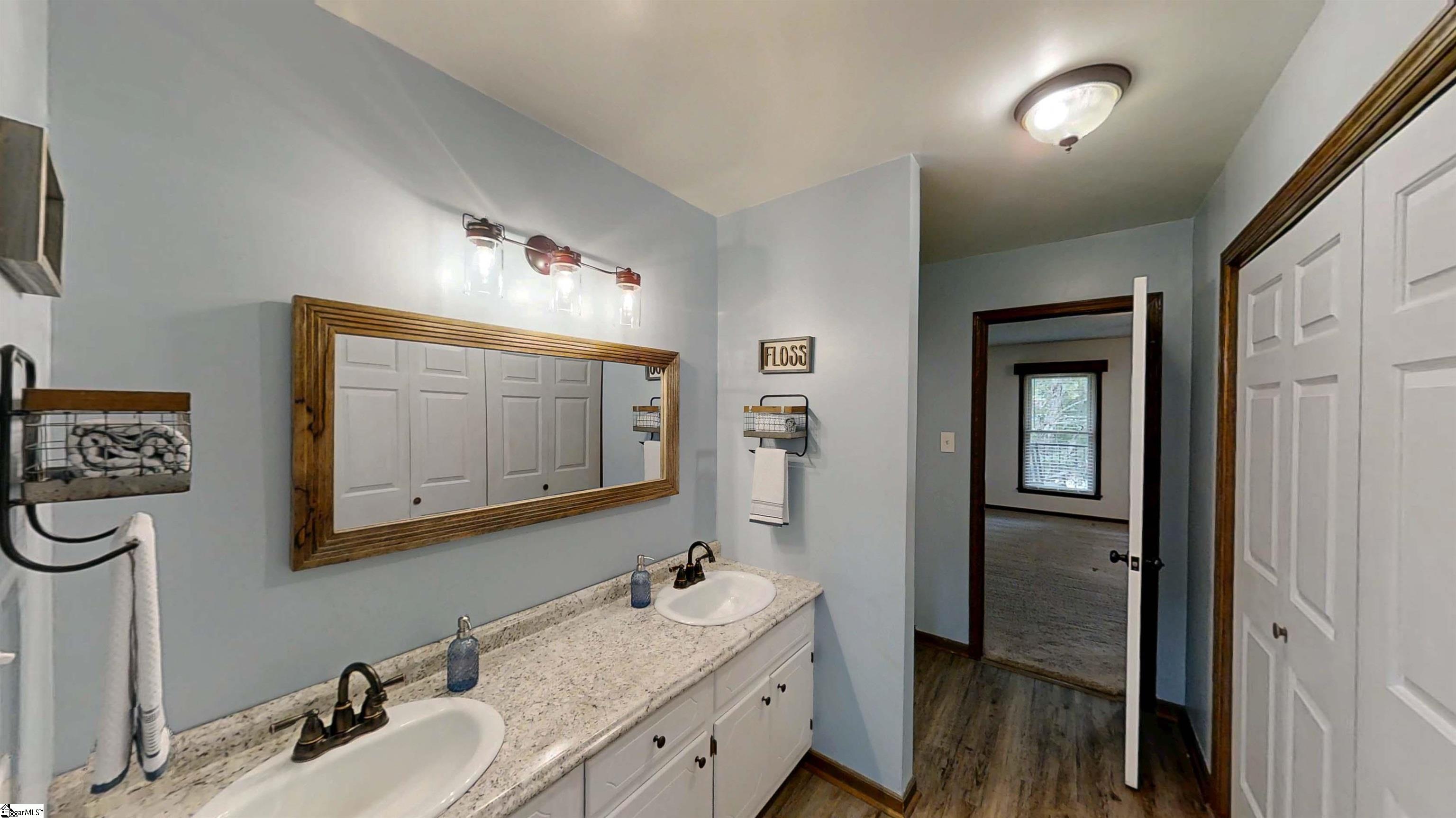 MLS #1571161 image #21