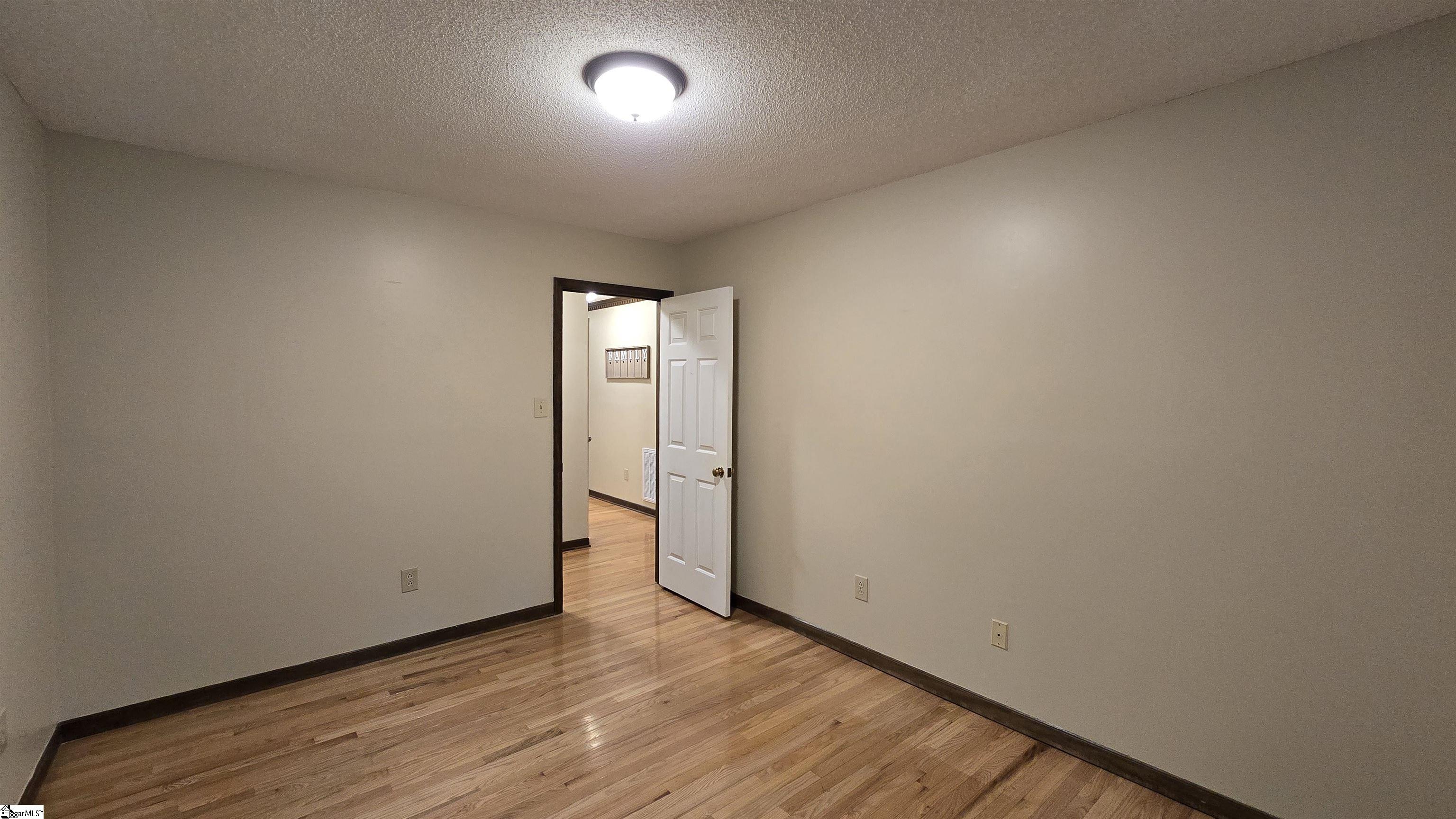 MLS #1571161 image #25