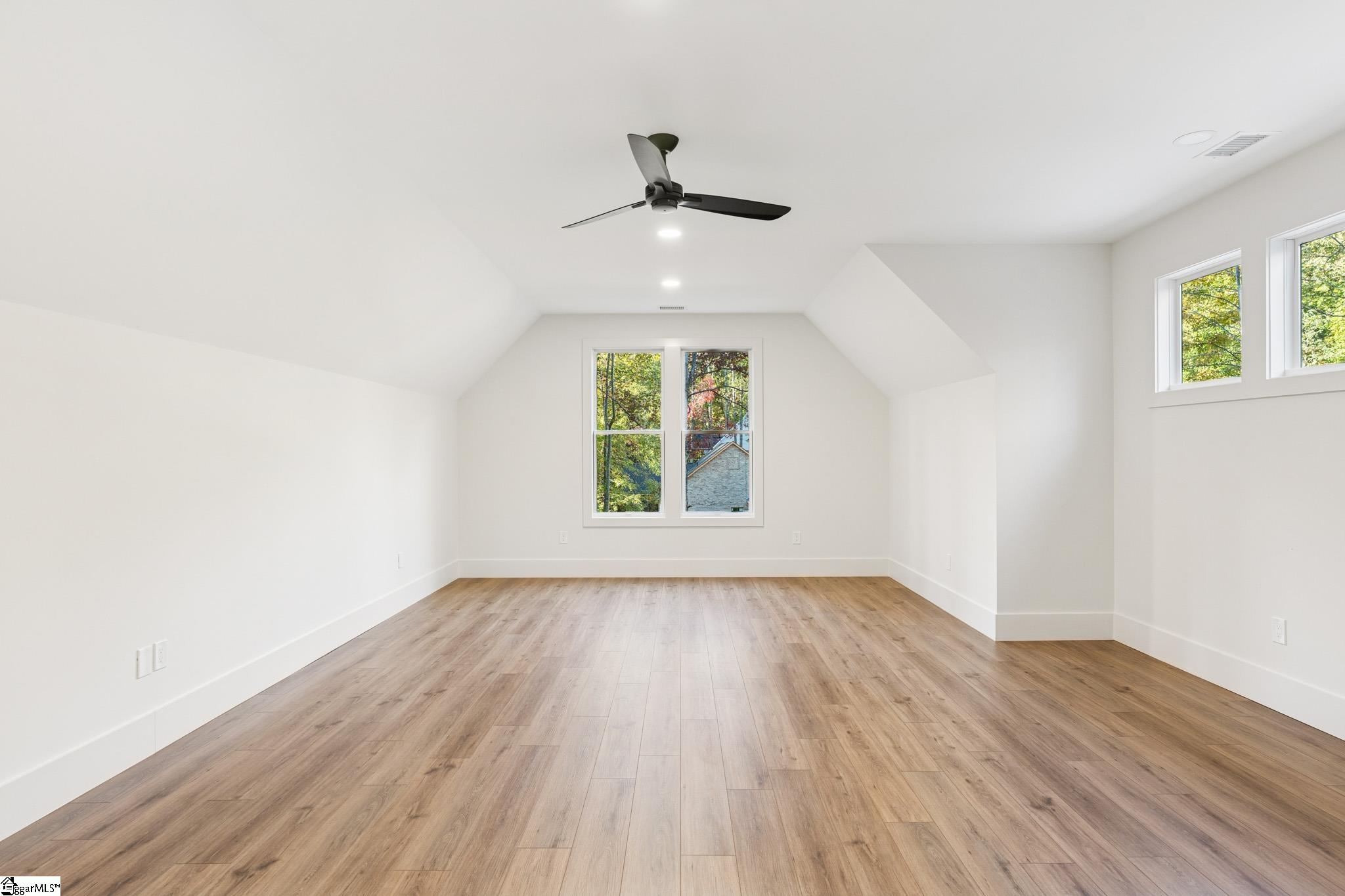 MLS #1571191 image #24