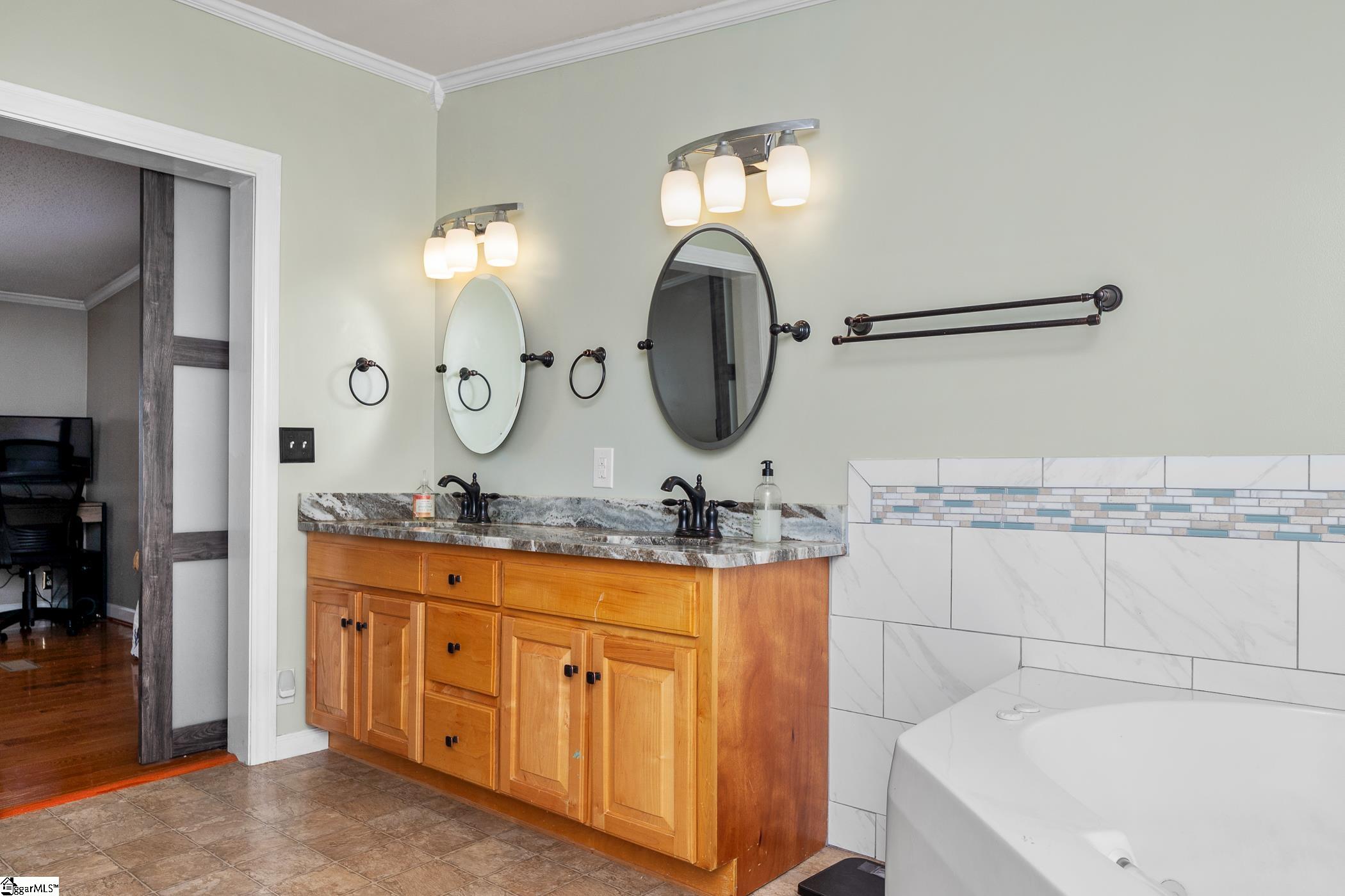 MLS #1571234 image #20