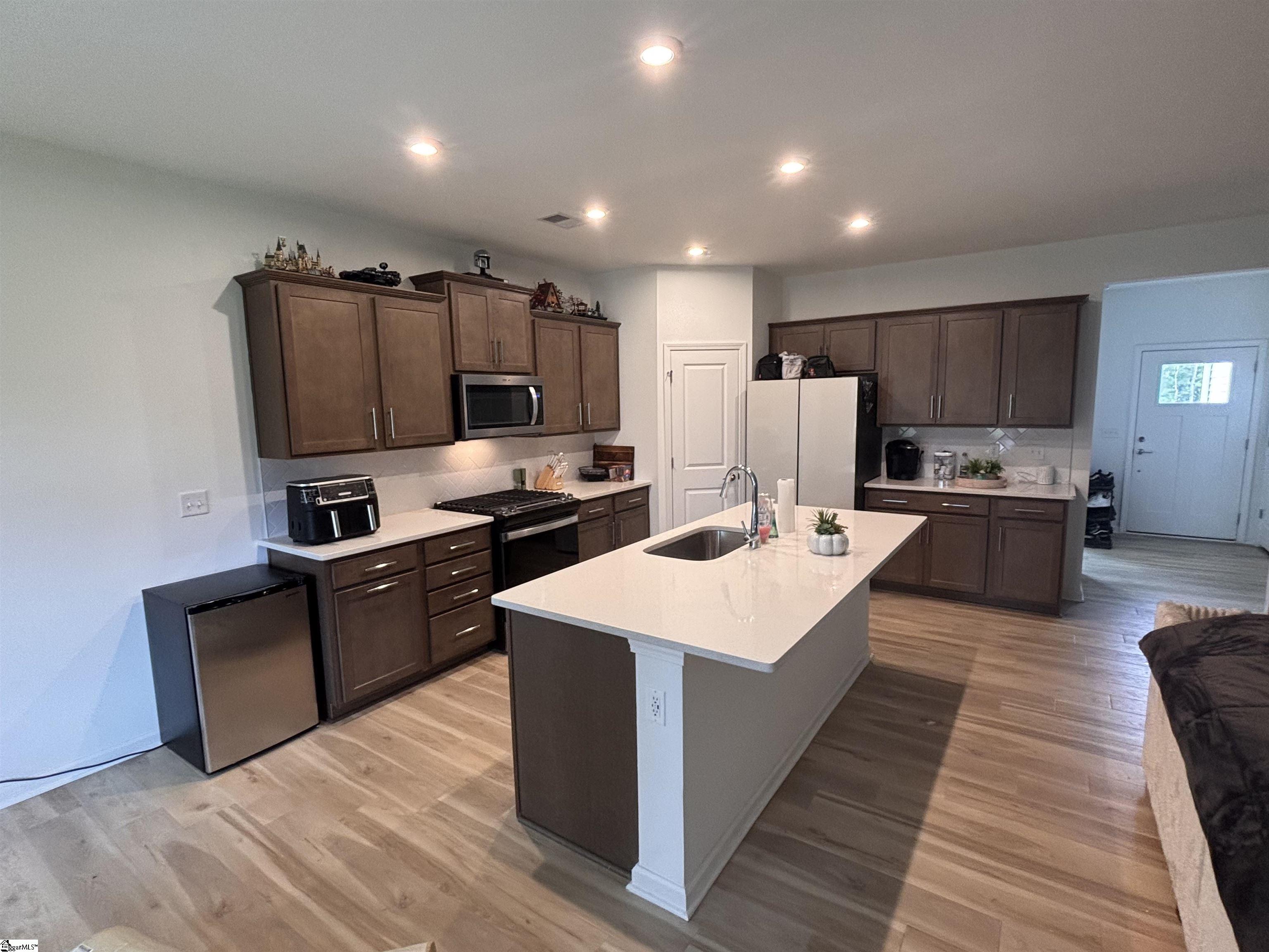 MLS #1571306 image #1