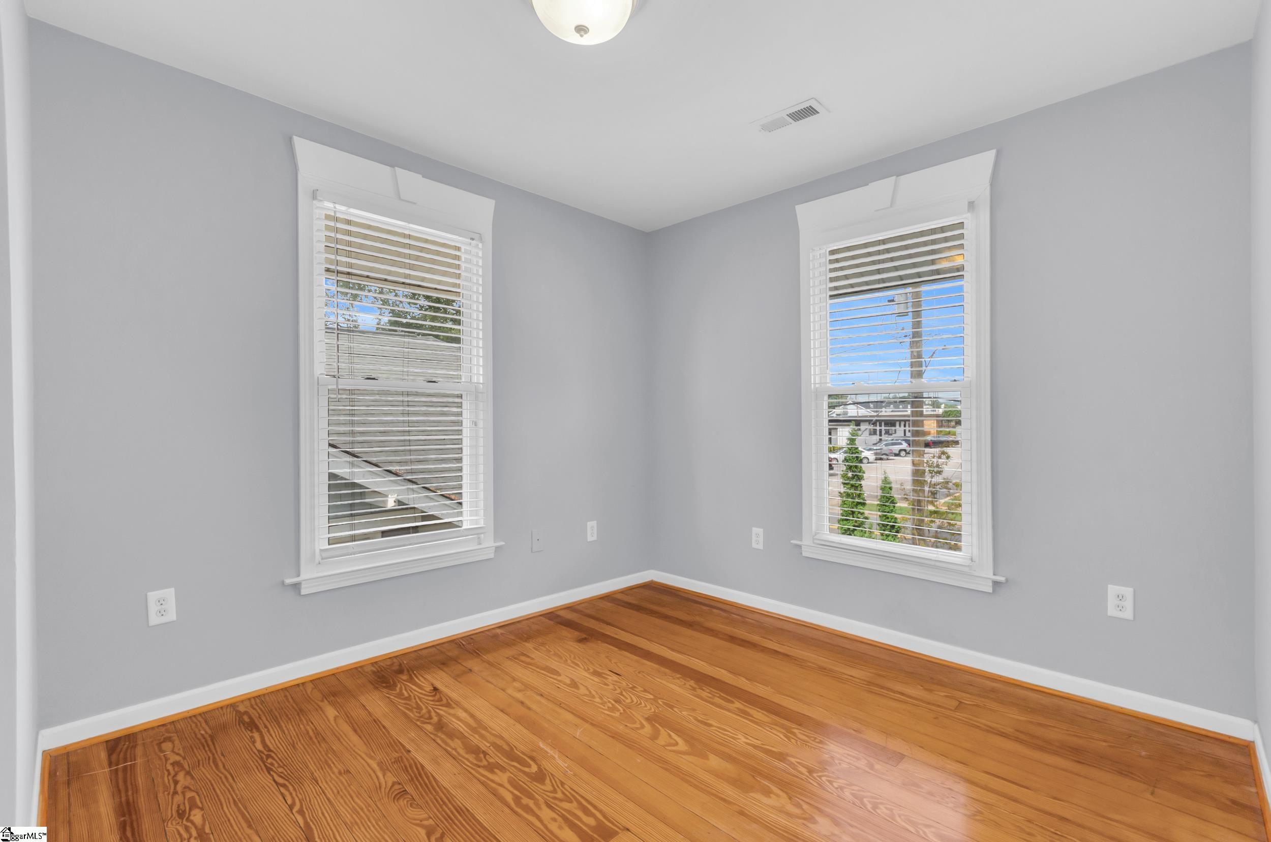 MLS #1571698 image #16